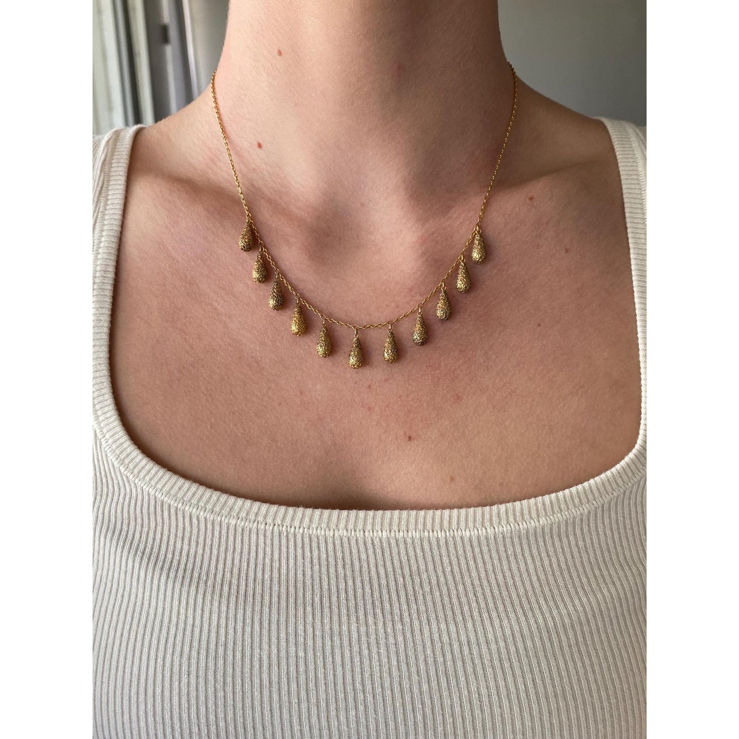 Vintage Solid 18k Yellow Gold Designed Teardrop Cable Chain Necklace - 17.5 inches