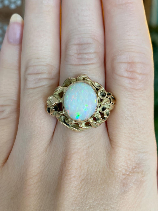 Vintage Solid 14k Yellow Gold Opal Leaves Chunky Open Work Cocktail Ring - Size 5.75