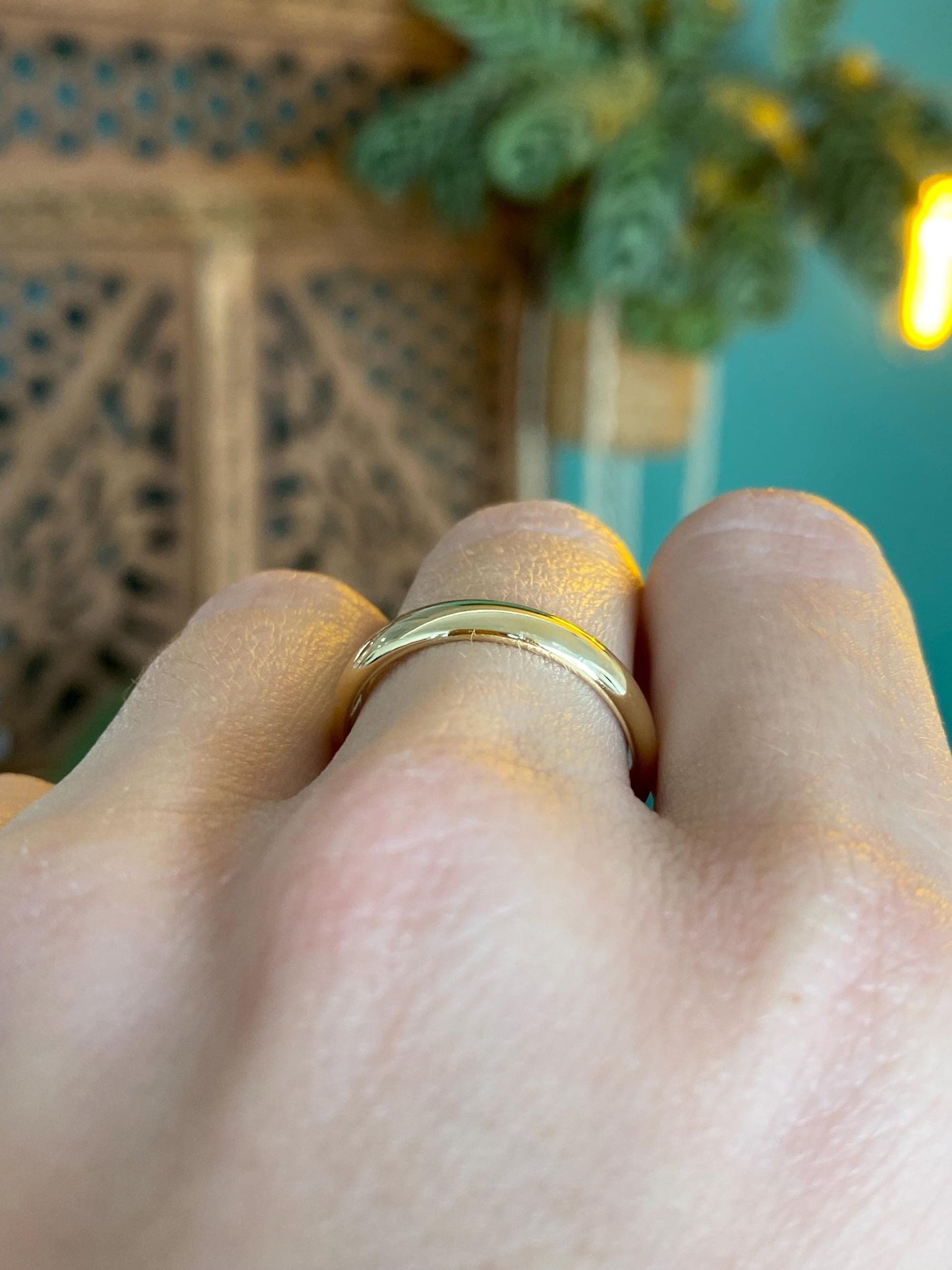 Vintage Solid 18k Yellow Gold Ring Band - Size 8