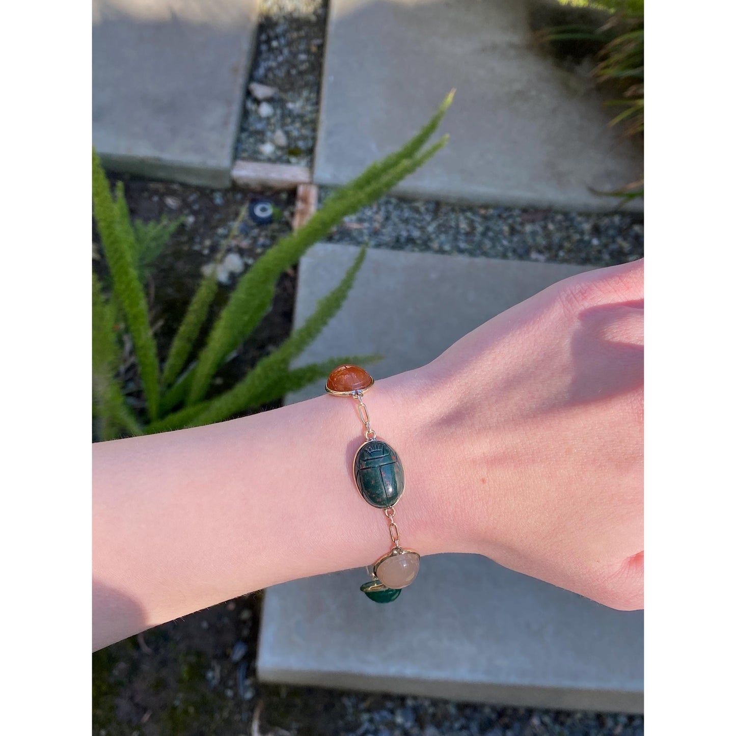 Vintage Solid 14k Yellow Gold Rose Quartz Bloodstone Carnelian Green Onyx Carved Scarab Link Bracelet - 8 inches