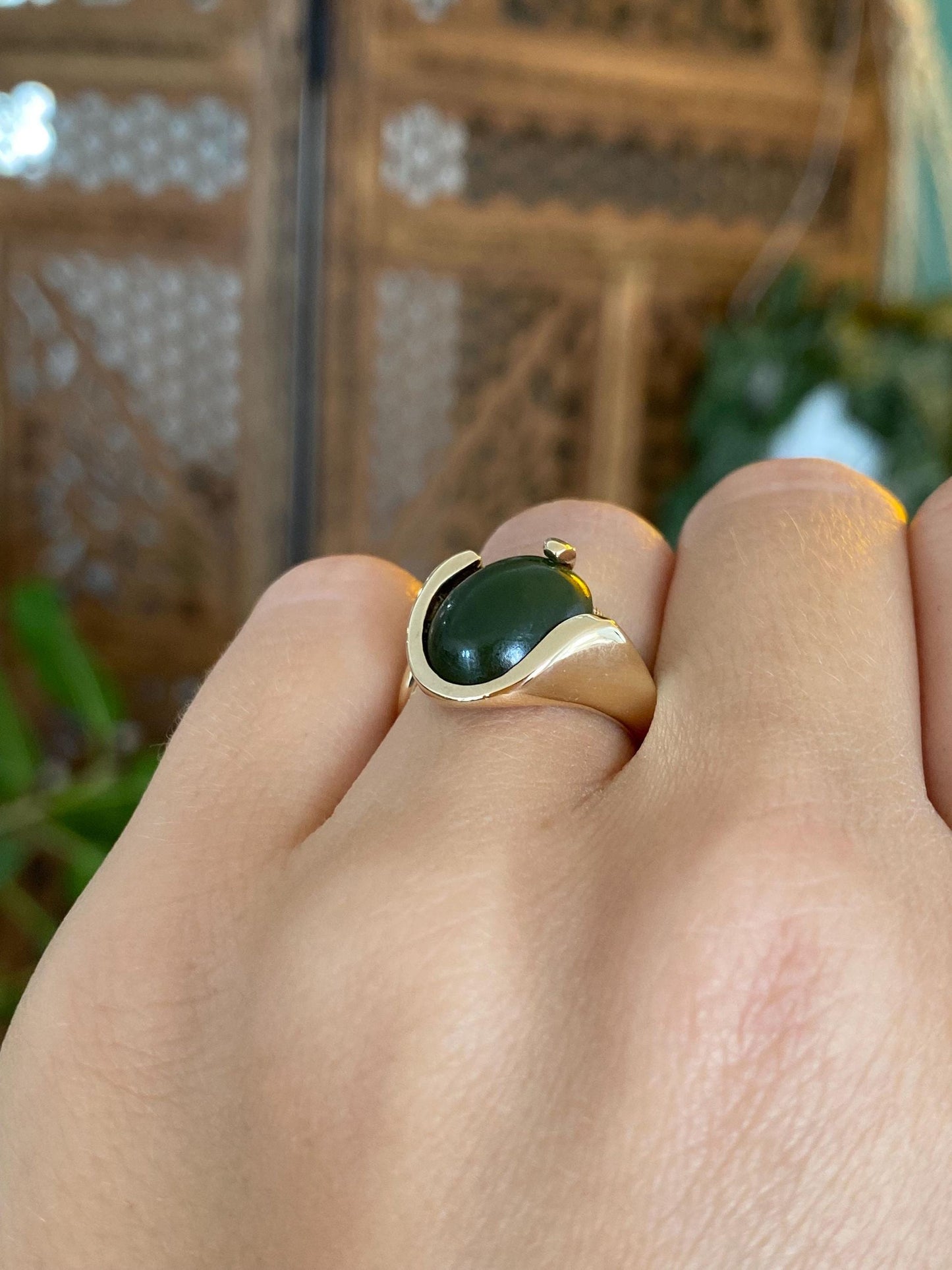 Vintage Solid 10k Yellow Gold Nephrite Ring - Size 5.25
