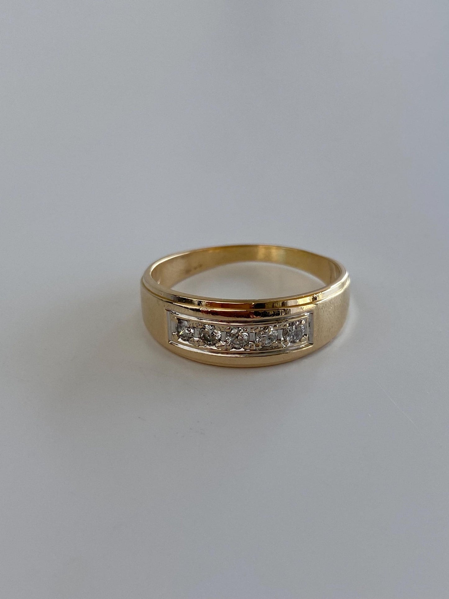 Vintage Solid 14k Yellow Gold Diamond Ring Band - Size 10