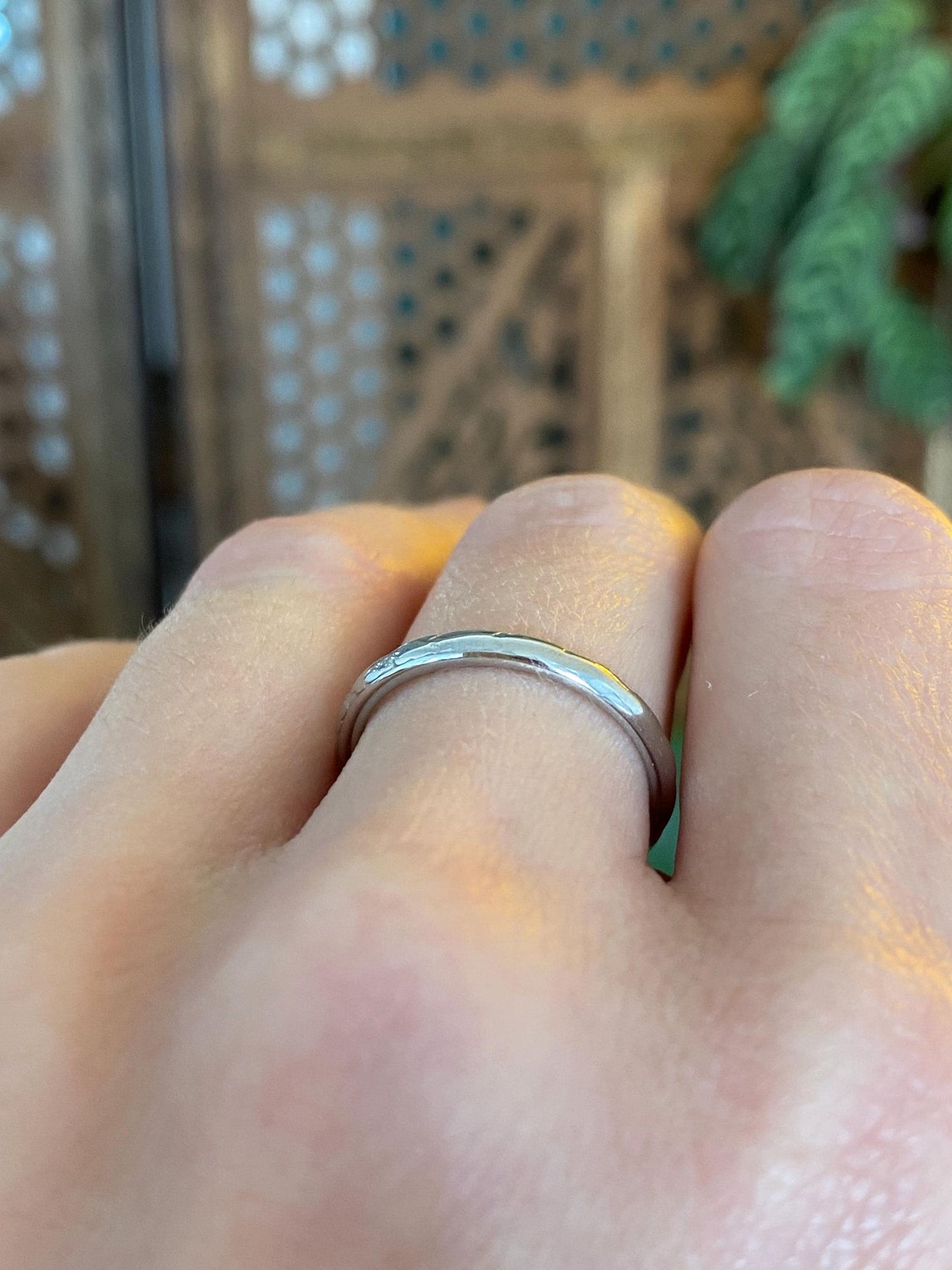 Vintage Solid 18k White Gold Designed Ring Band - Size 6.5