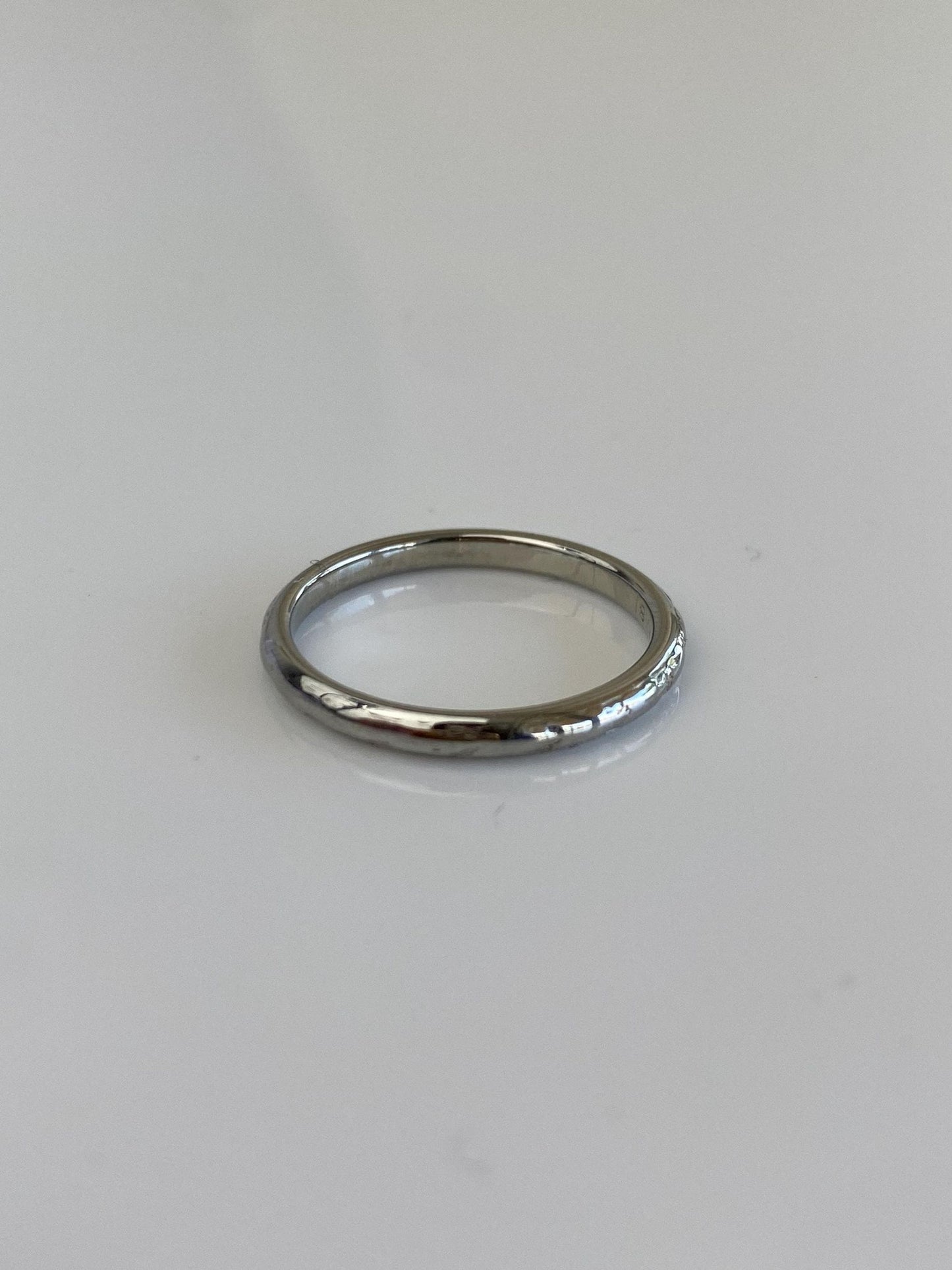 Vintage Solid 18k White Gold Designed Ring Band - Size 6.5