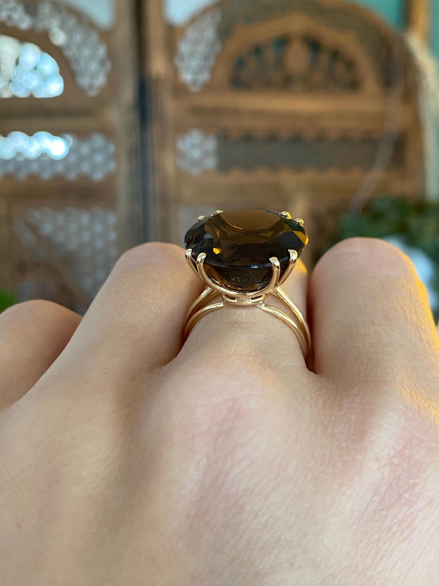 Vintage Solid 18k Yellow Gold Smokey Quartz Cocktail Ring - Size 6