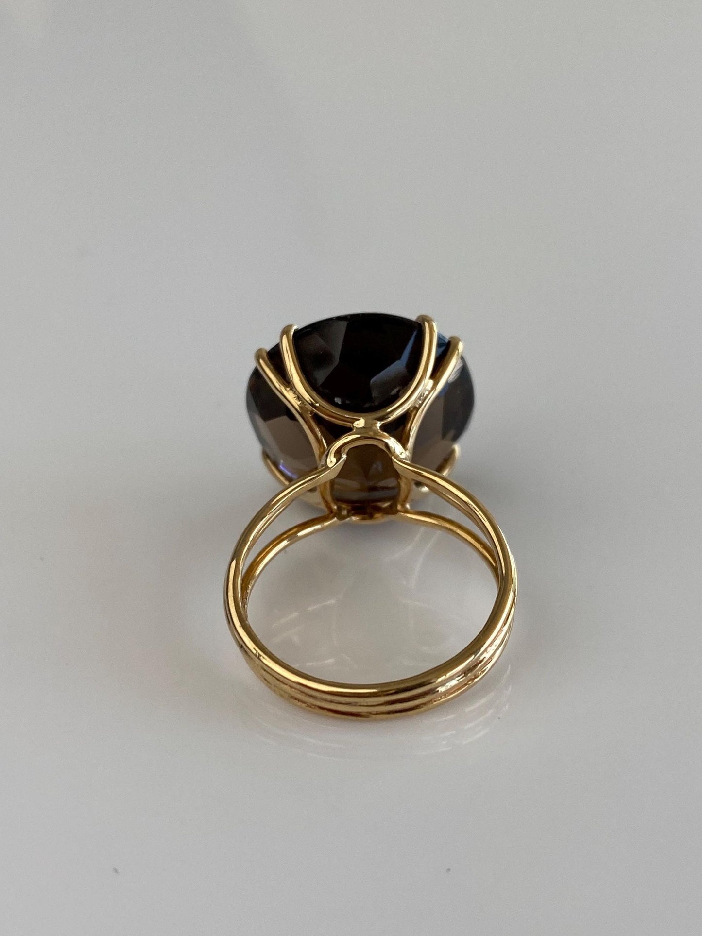 Vintage Solid 18k Yellow Gold Smokey Quartz Cocktail Ring - Size 6