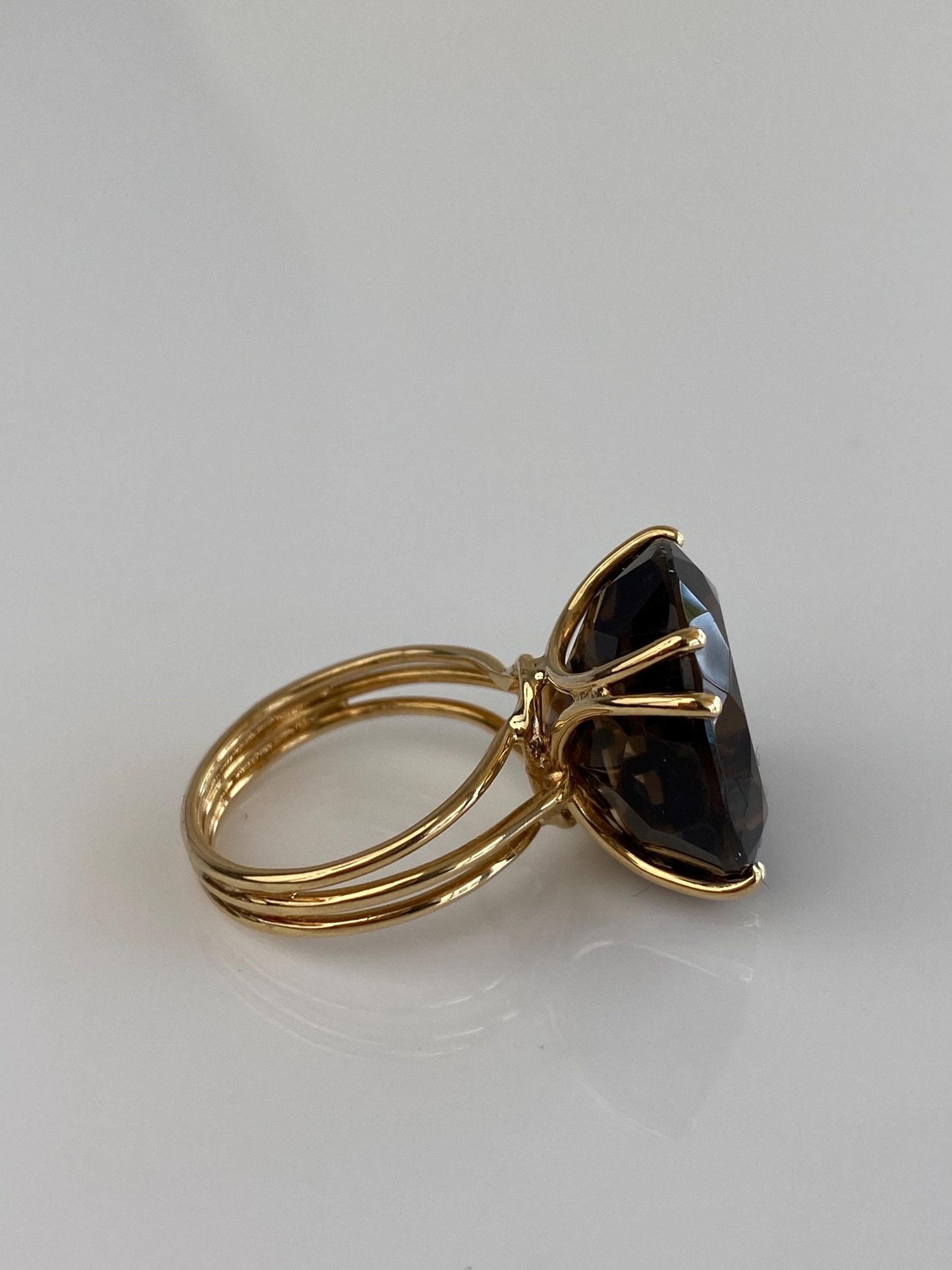 Vintage Solid 18k Yellow Gold Smokey Quartz Cocktail Ring - Size 6