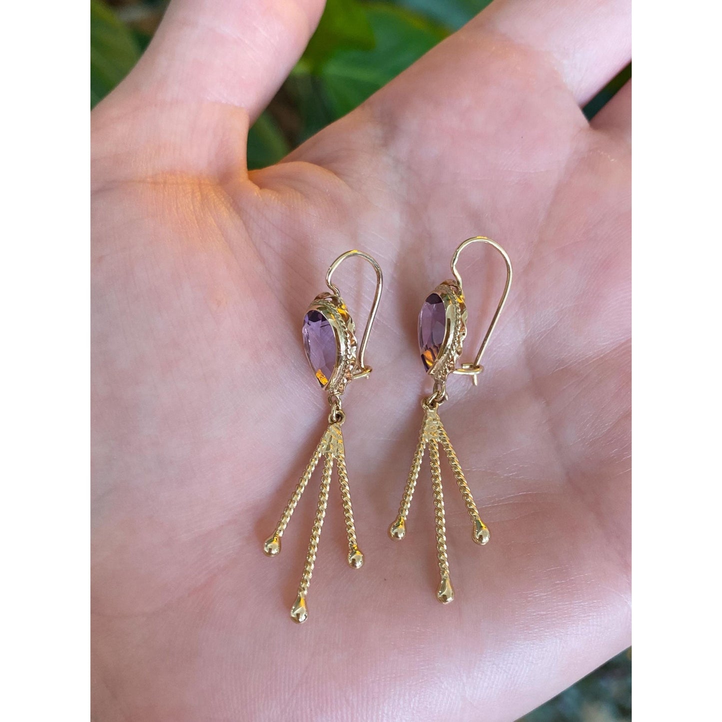Vintage Solid 14k Yellow Gold Amethyst Dangle Earrings