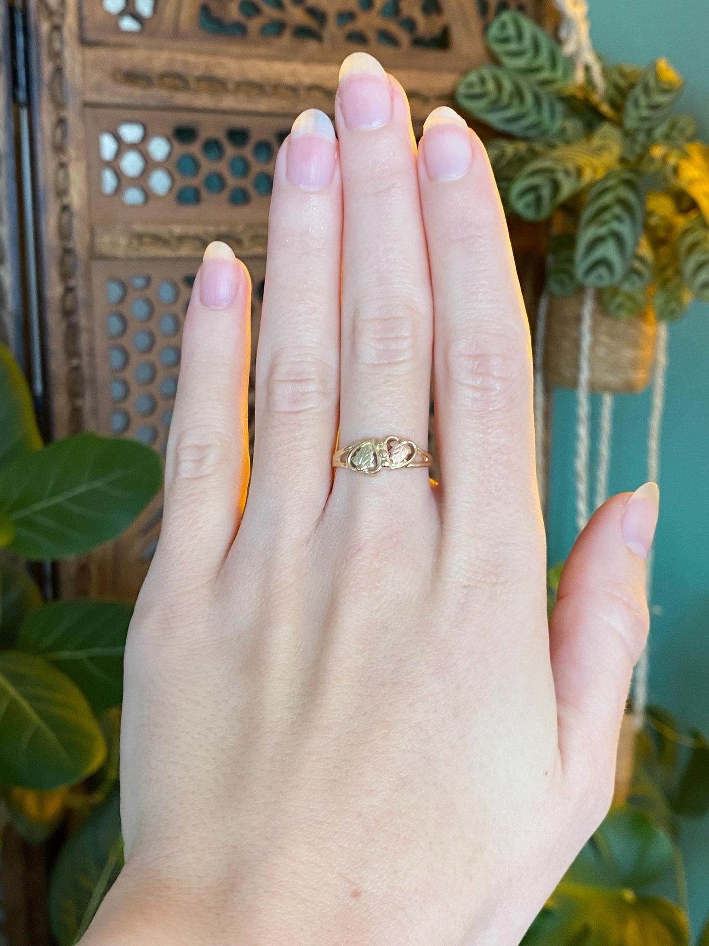 Vintage Solid 14k Black Hills Gold Leaf Heart Ring - Size 7.25