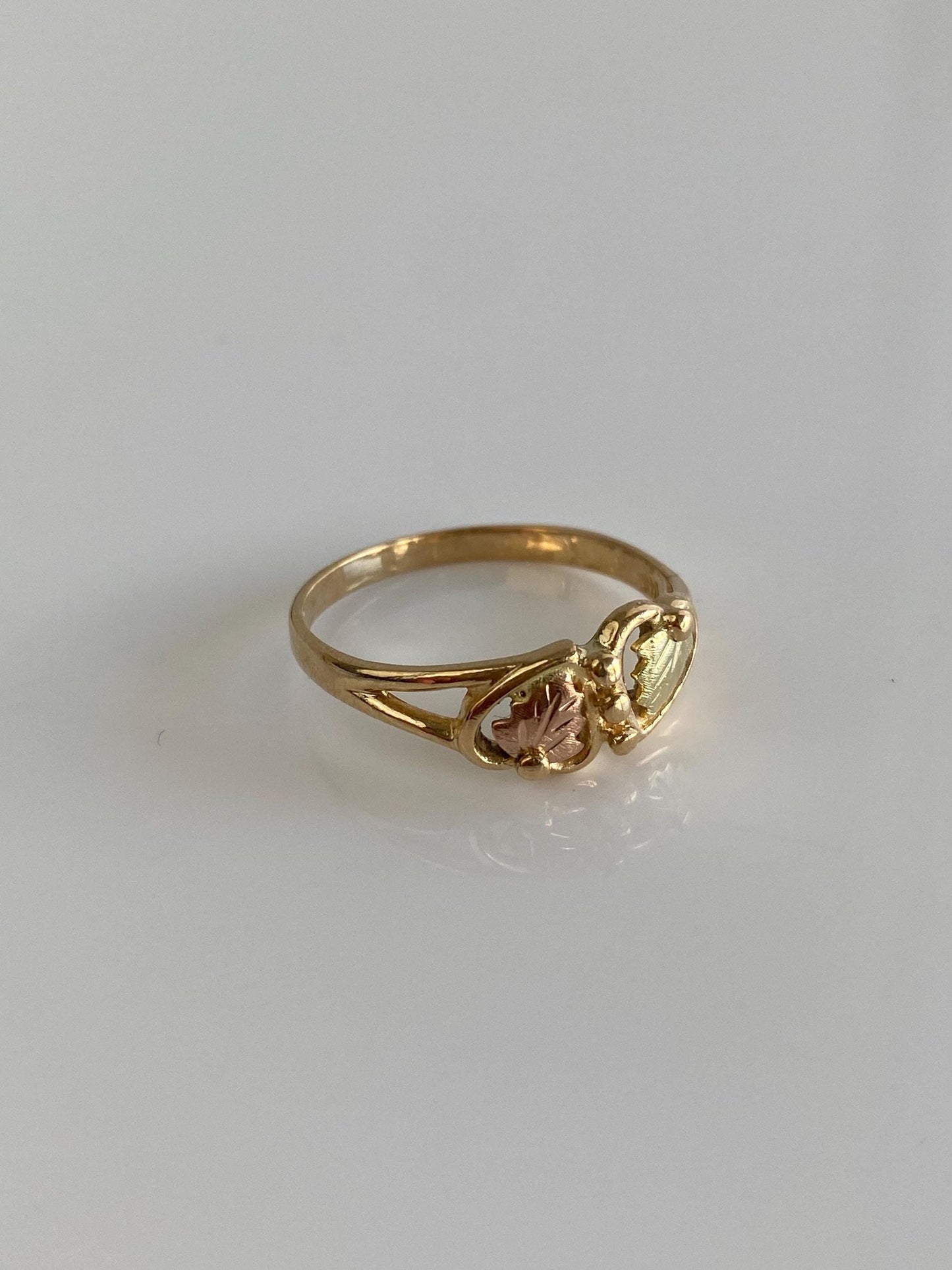 Vintage Solid 14k Black Hills Gold Leaf Heart Ring - Size 7.25