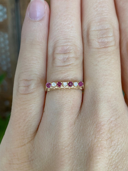 Vintage Solid 14k Yellow Gold Pink Spinel Clean Sapphire Flat Open Work Design Ring - Size 4.75