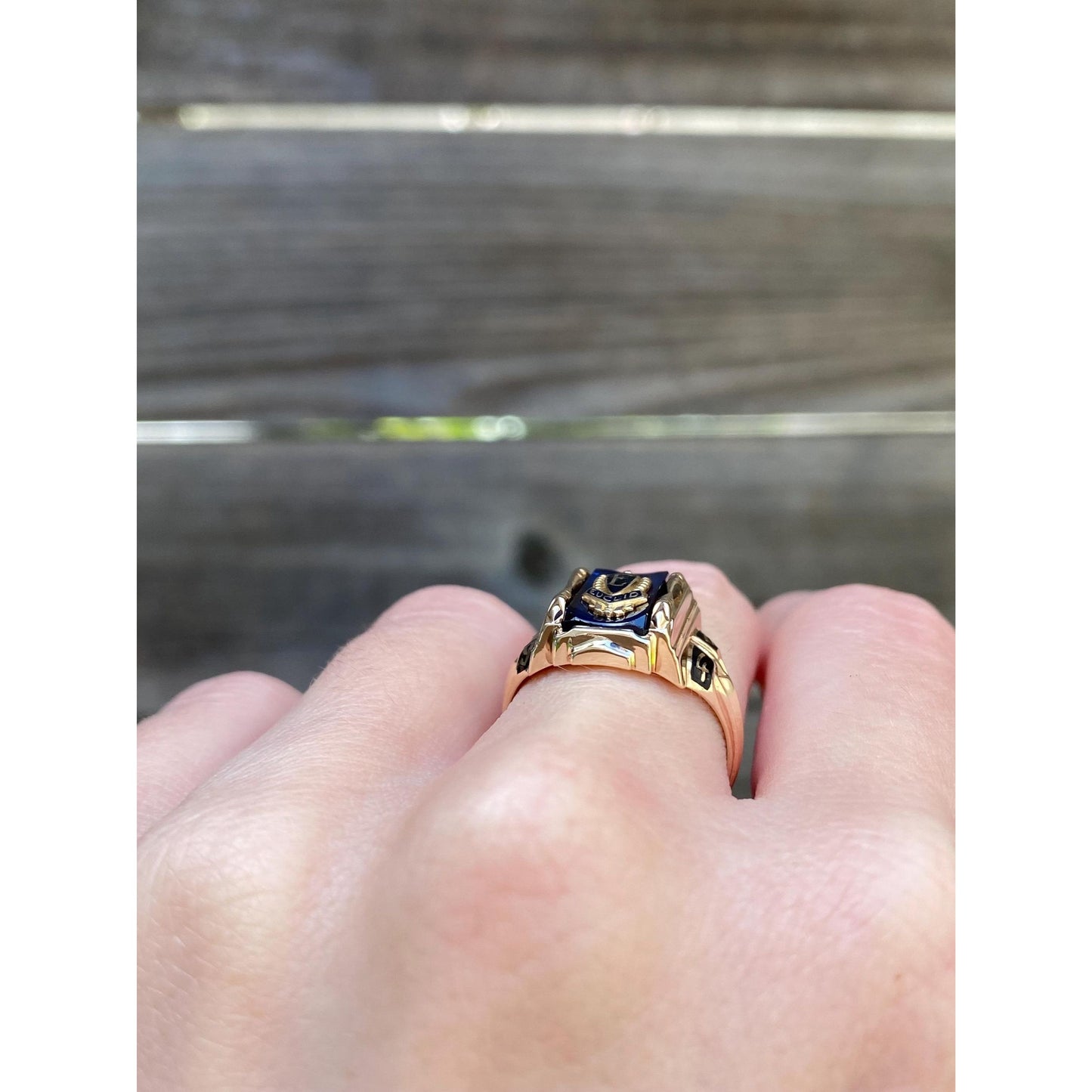 Vintage Solid 10k Yellow Gold Blue Spinel Euclid 1964 Class Ring - Size 6.25