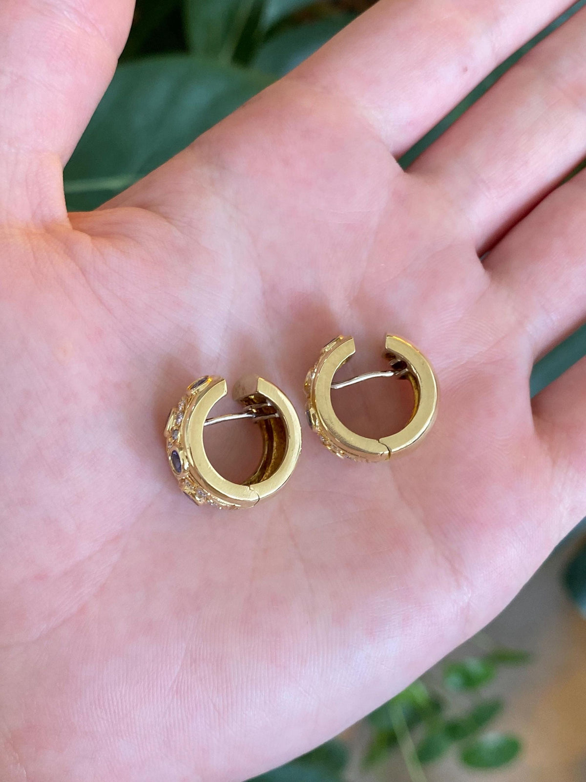 Vintage Solid 18k Yellow Gold Blue Sapphire Diamond Dotted Hoop Earrings