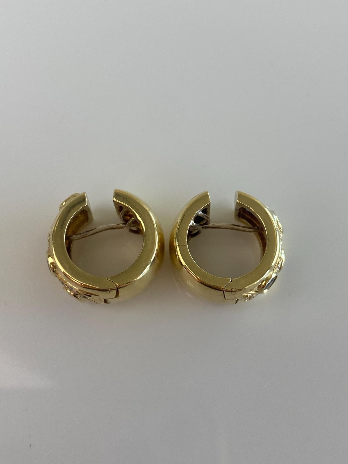 Vintage Solid 18k Yellow Gold Blue Sapphire Diamond Dotted Hoop Earrings