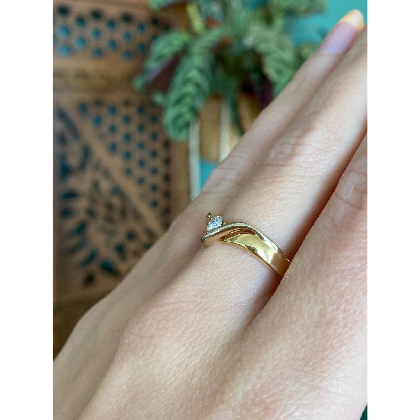 Vintage Solid 18k Yellow & White Gold Diamond Ring Band - Size 7.25