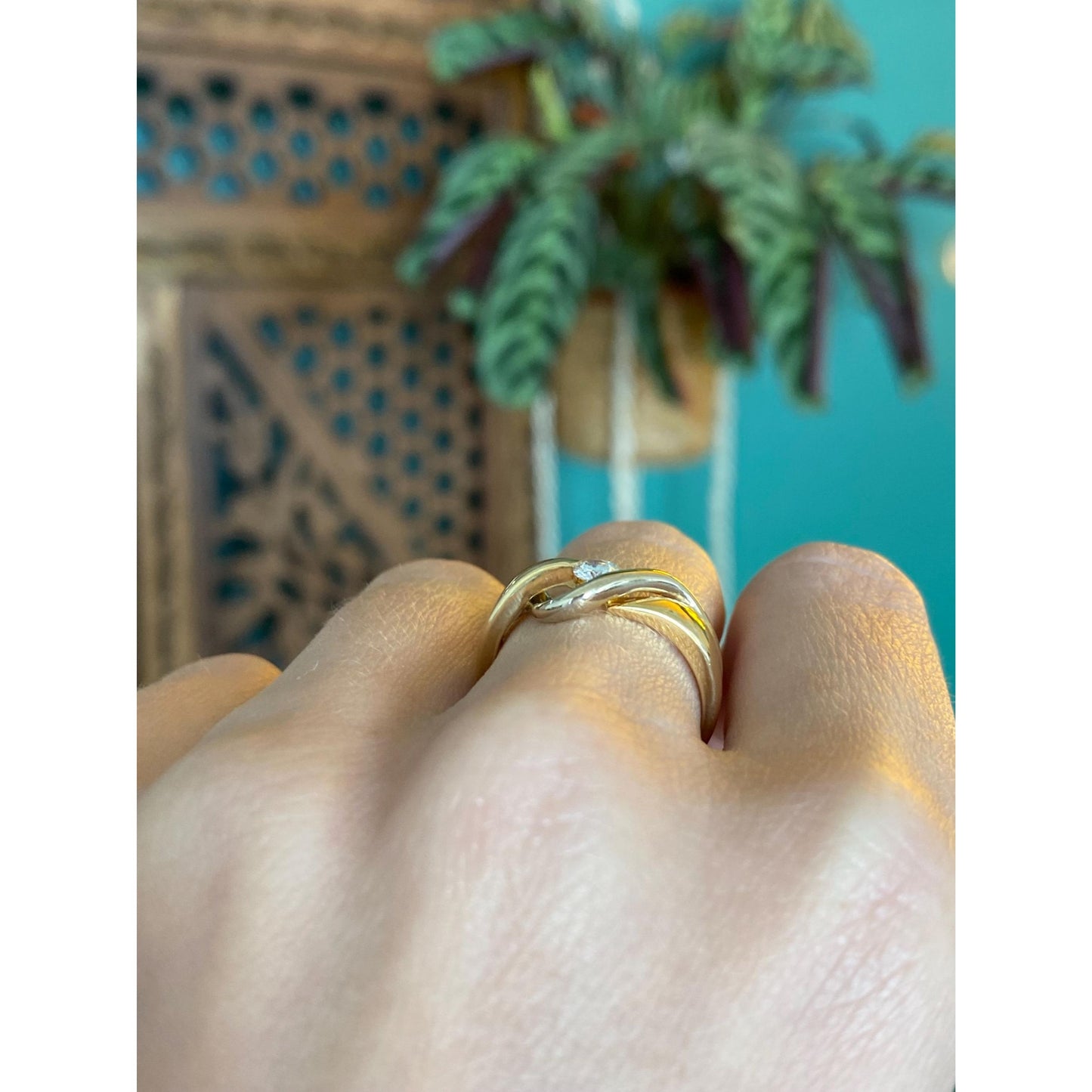 Vintage Solid 18k Yellow & White Gold Diamond Ring Band - Size 7.25