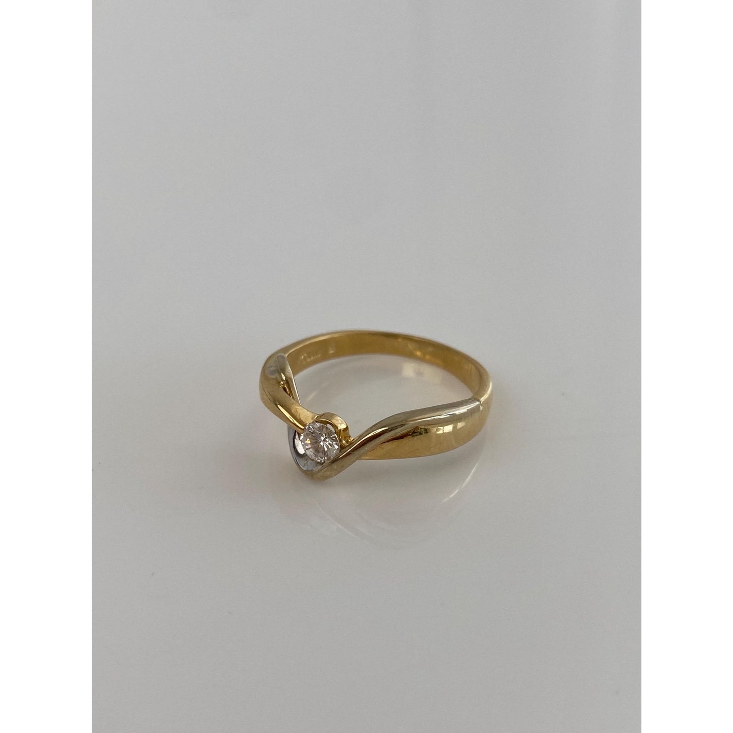 Vintage Solid 18k Yellow & White Gold Diamond Ring Band - Size 7.25