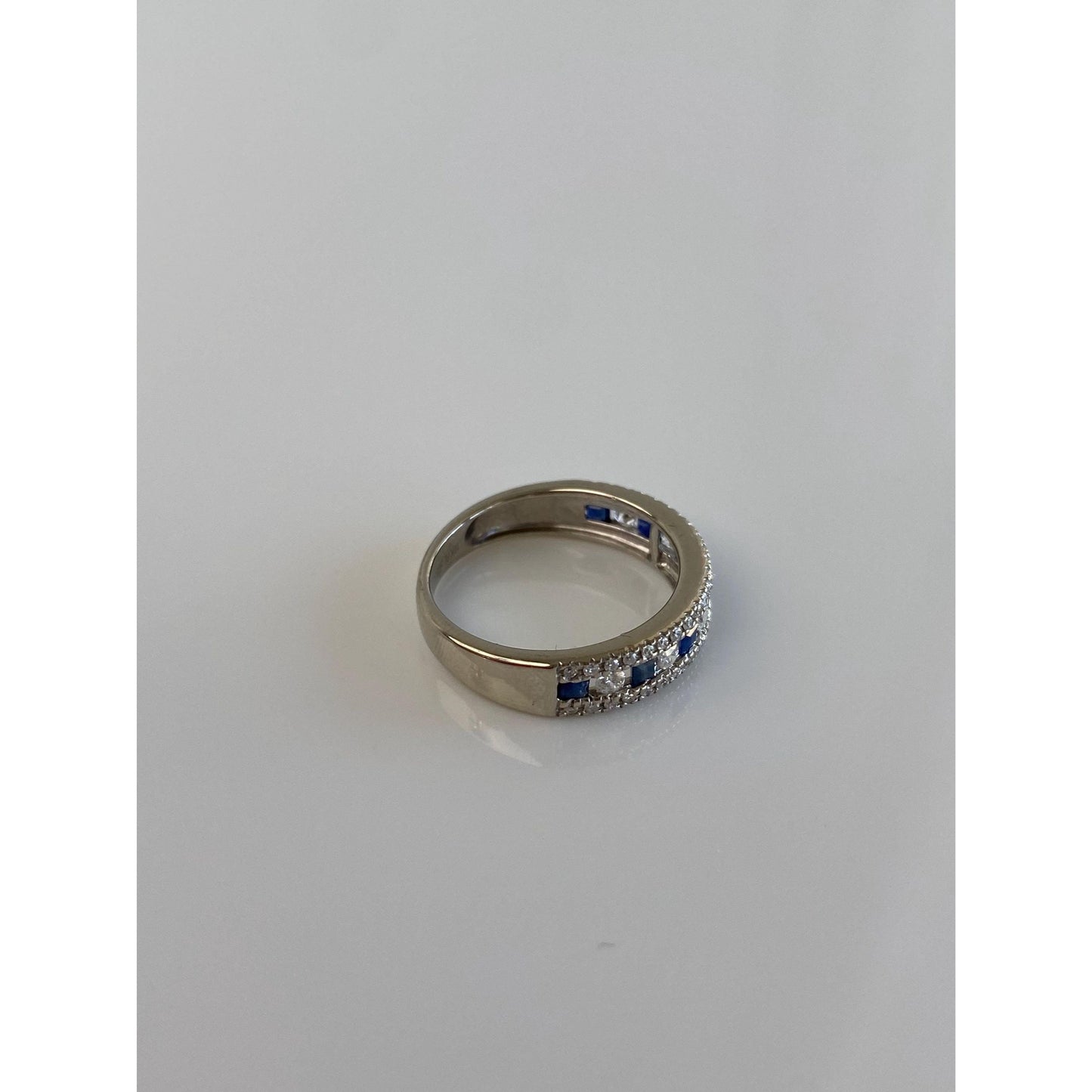 Vintage Solid 10k White Gold Clear & Blue Sapphire Ring Band - Size 5.25