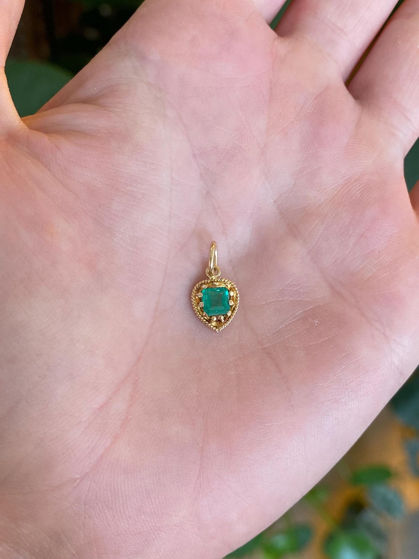 Vintage Solid 14k Yellow Gold Emerald Heart Charm