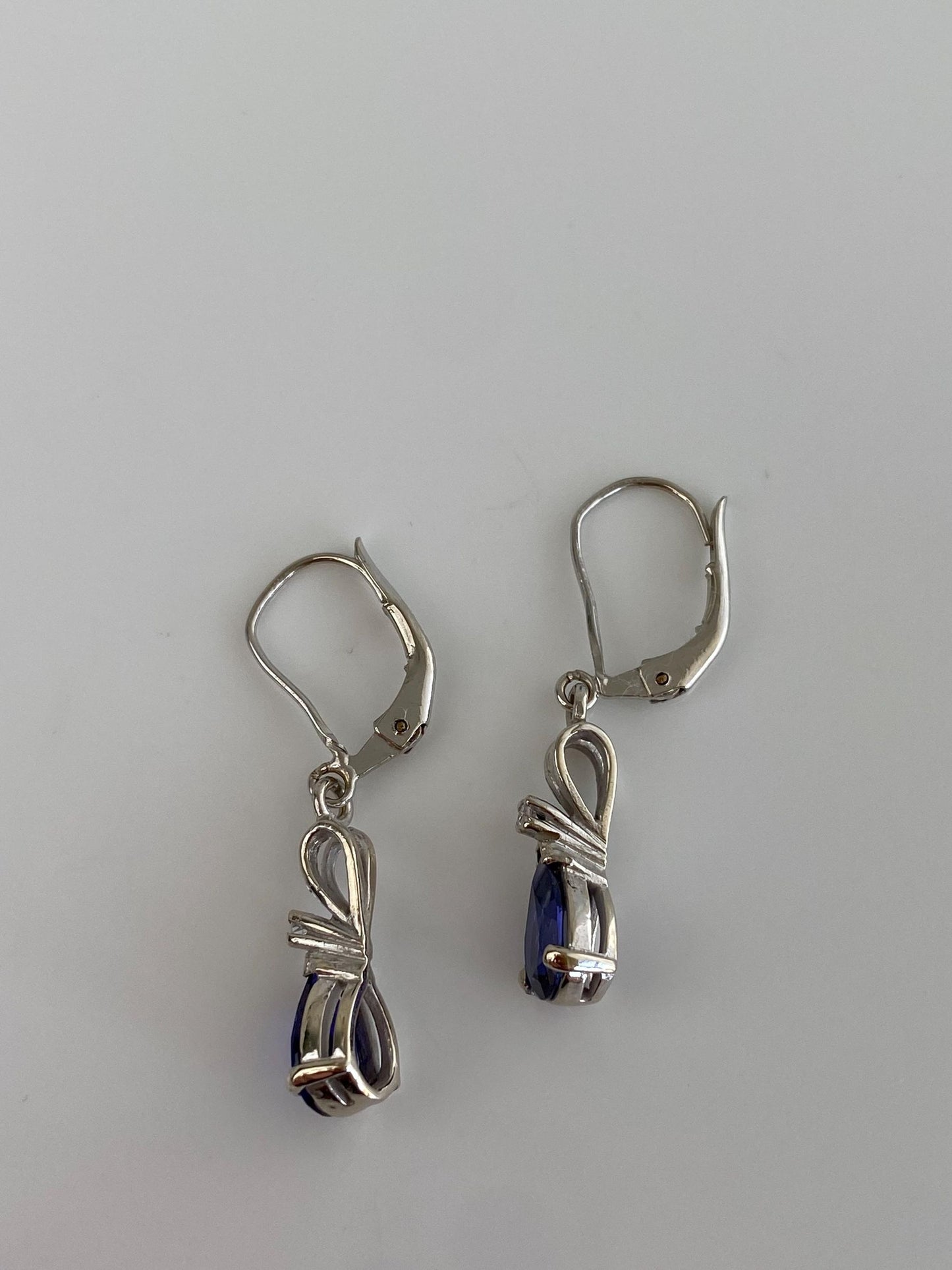 Vintage Solid 14k White Gold Diamond Blue Sapphire Dangle Earrings