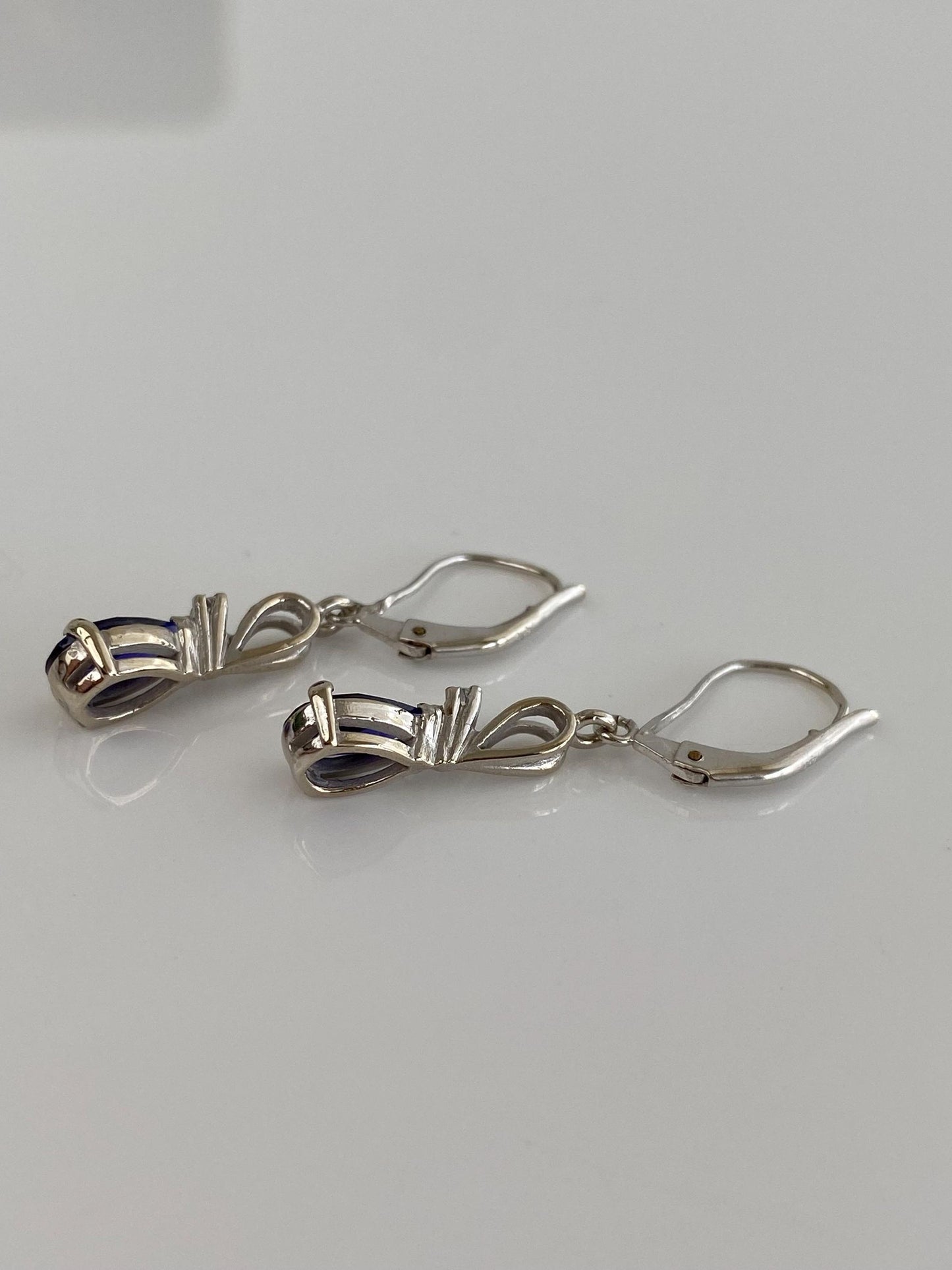 Vintage Solid 14k White Gold Diamond Blue Sapphire Dangle Earrings