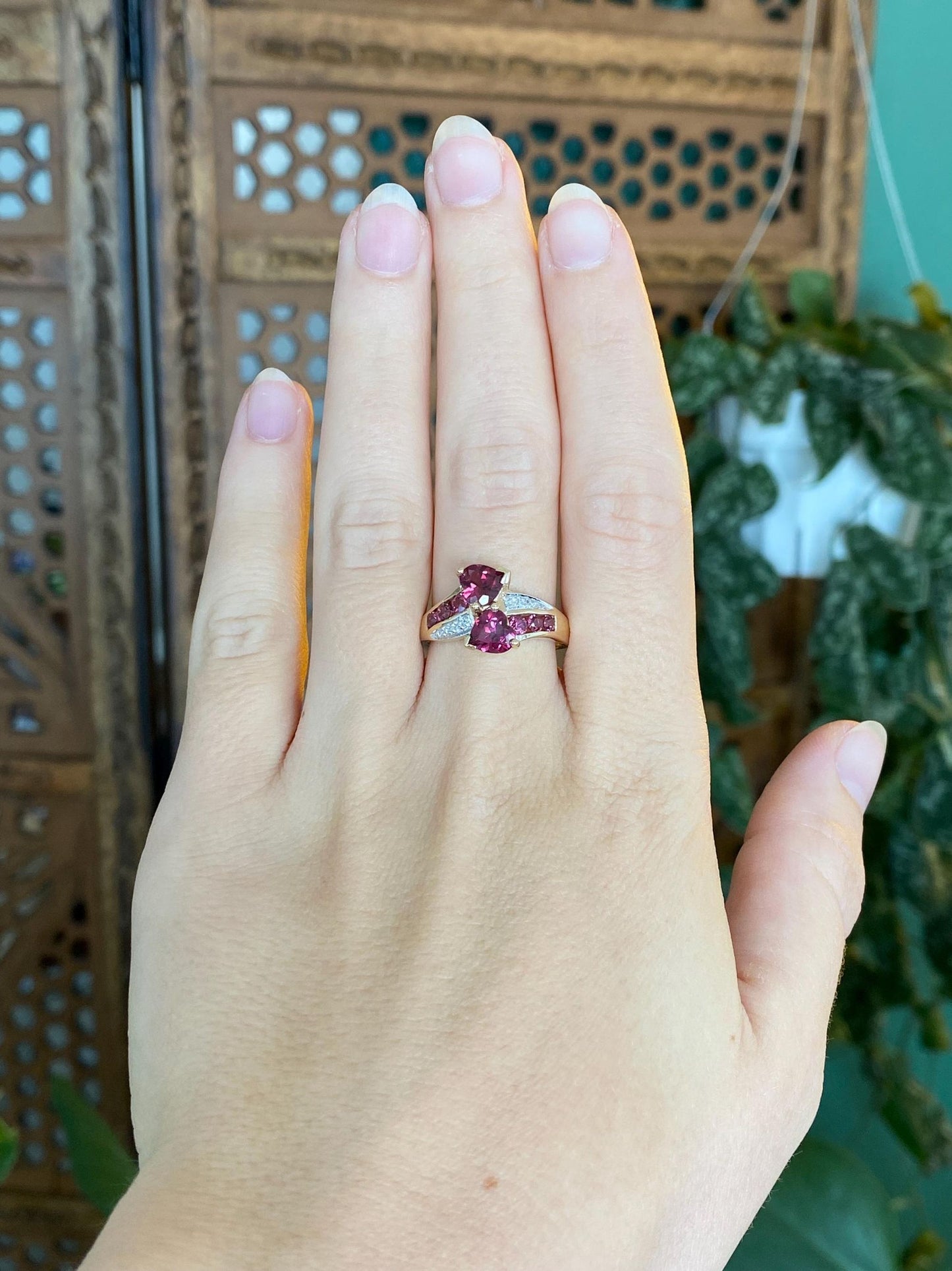 Vintage Solid 10k White & Yellow Gold Pink Tourmaline Hearts Diamonds Ring - Size 8.25