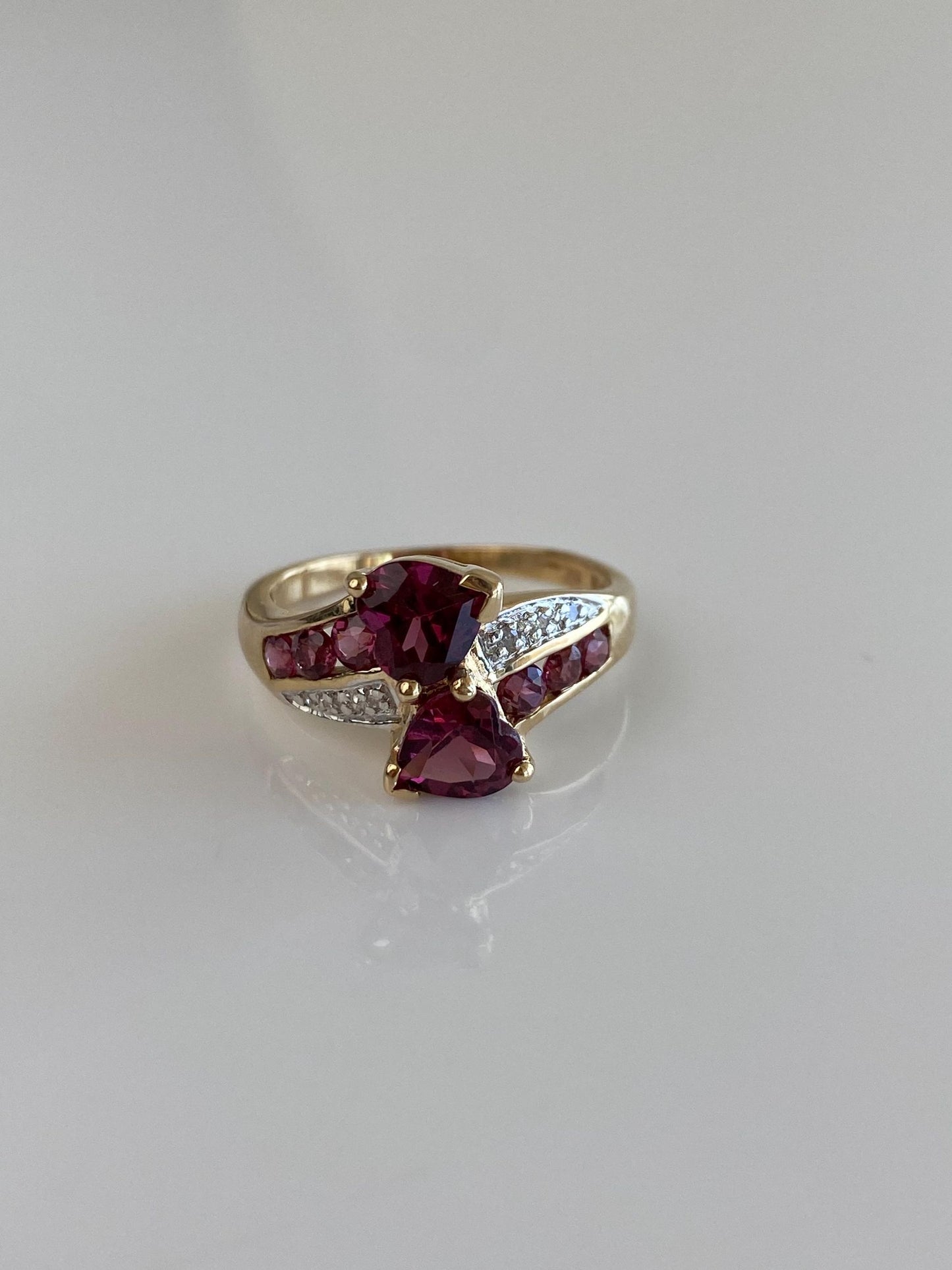 Vintage Solid 10k White & Yellow Gold Pink Tourmaline Hearts Diamonds Ring - Size 8.25