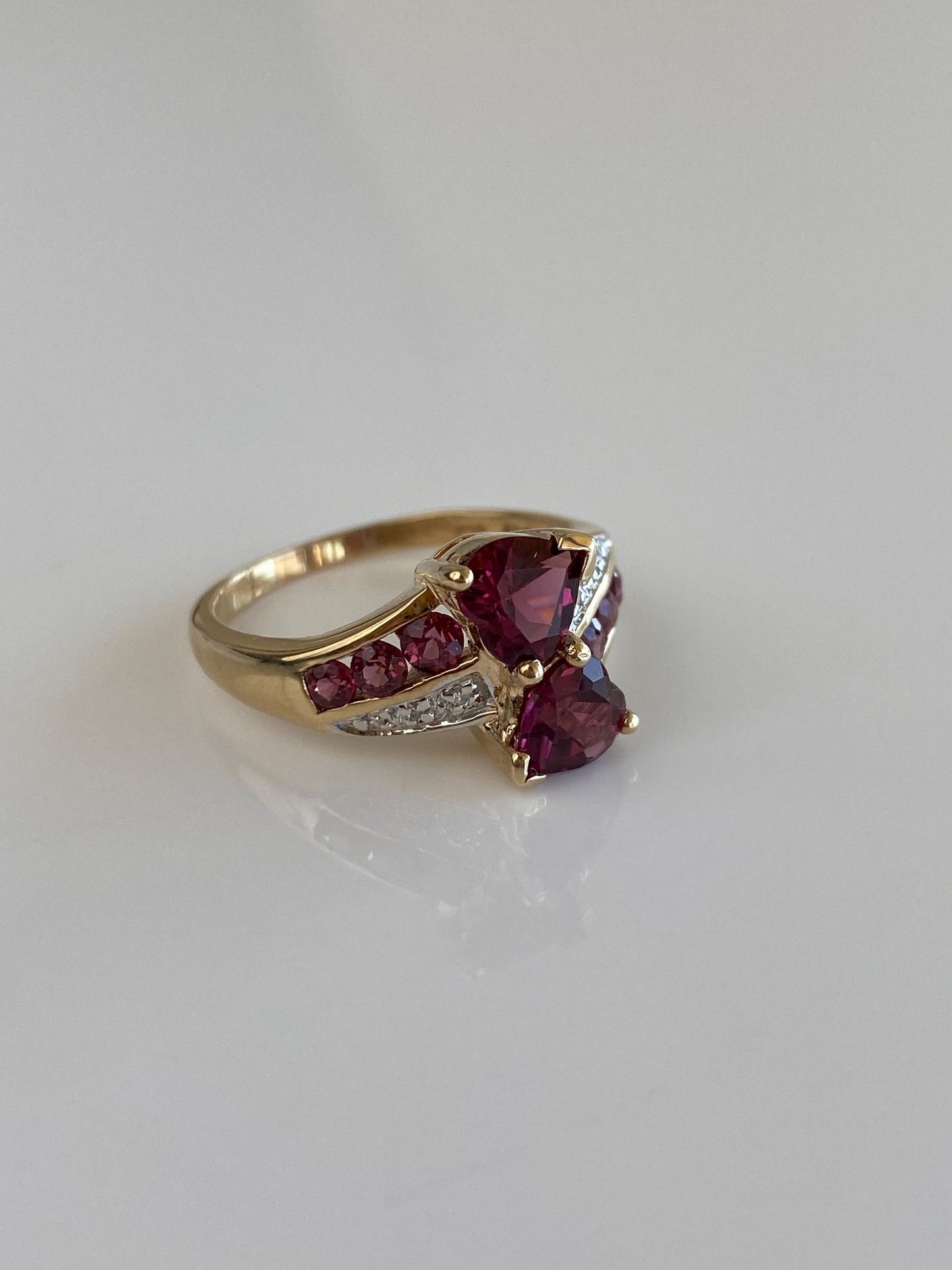 Vintage Solid 10k White & Yellow Gold Pink Tourmaline Hearts Diamonds Ring - Size 8.25