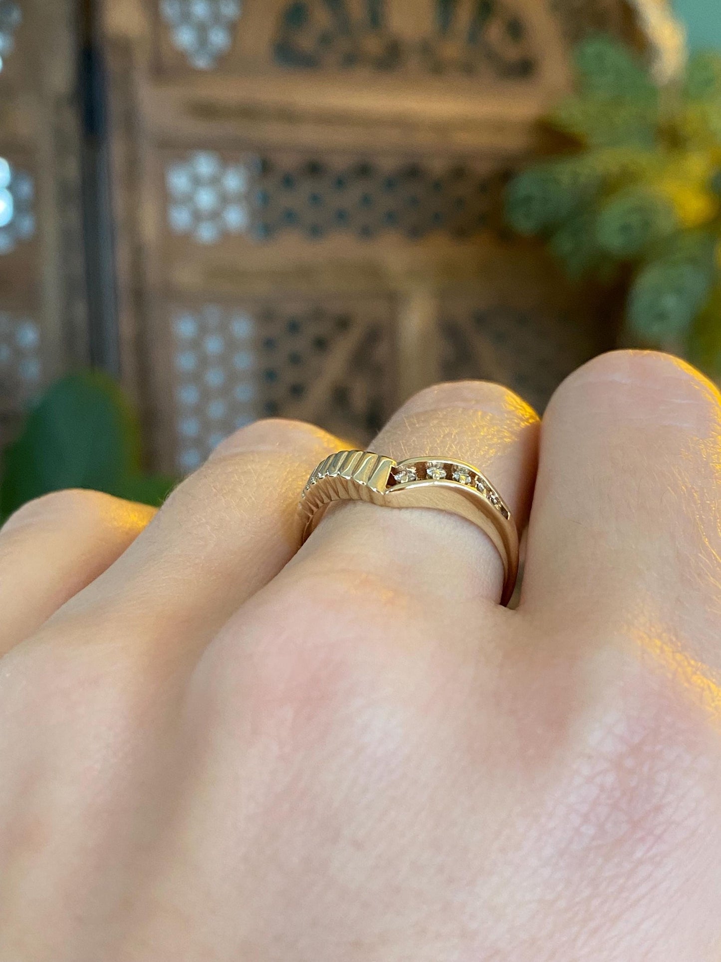 Vintage Solid 14k Yellow Gold Diamond Chevron Ring - Size 7.25