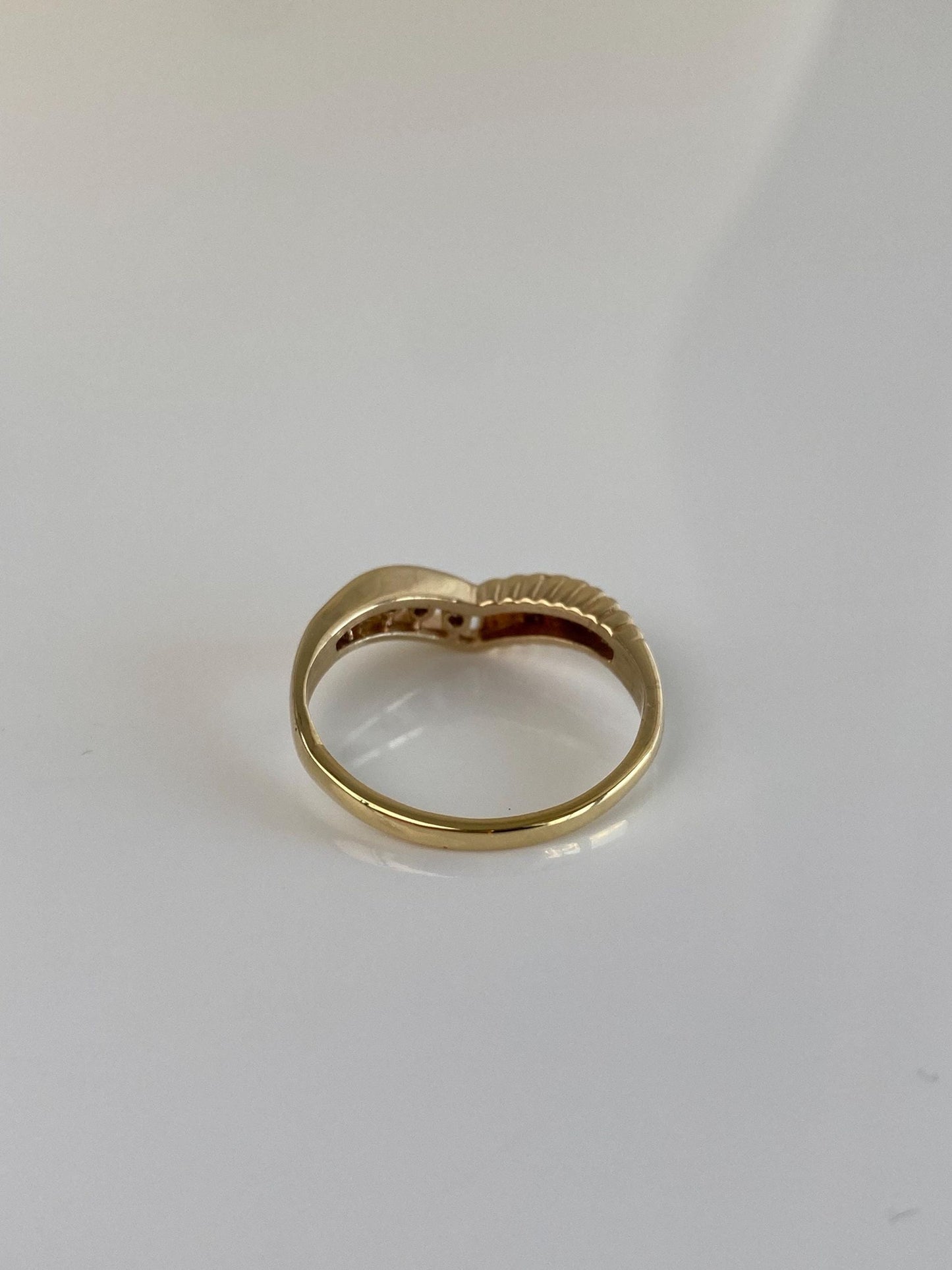 Vintage Solid 14k Yellow Gold Diamond Chevron Ring - Size 7.25