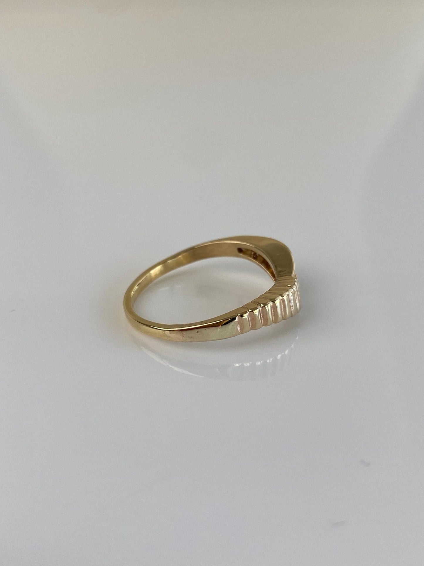 Vintage Solid 14k Yellow Gold Diamond Chevron Ring - Size 7.25