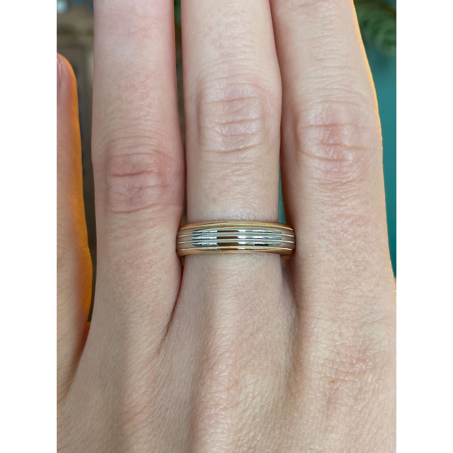 Vintage Solid 14k White & Yellow Gold Lined Ring Band - Size 8.25-8.5