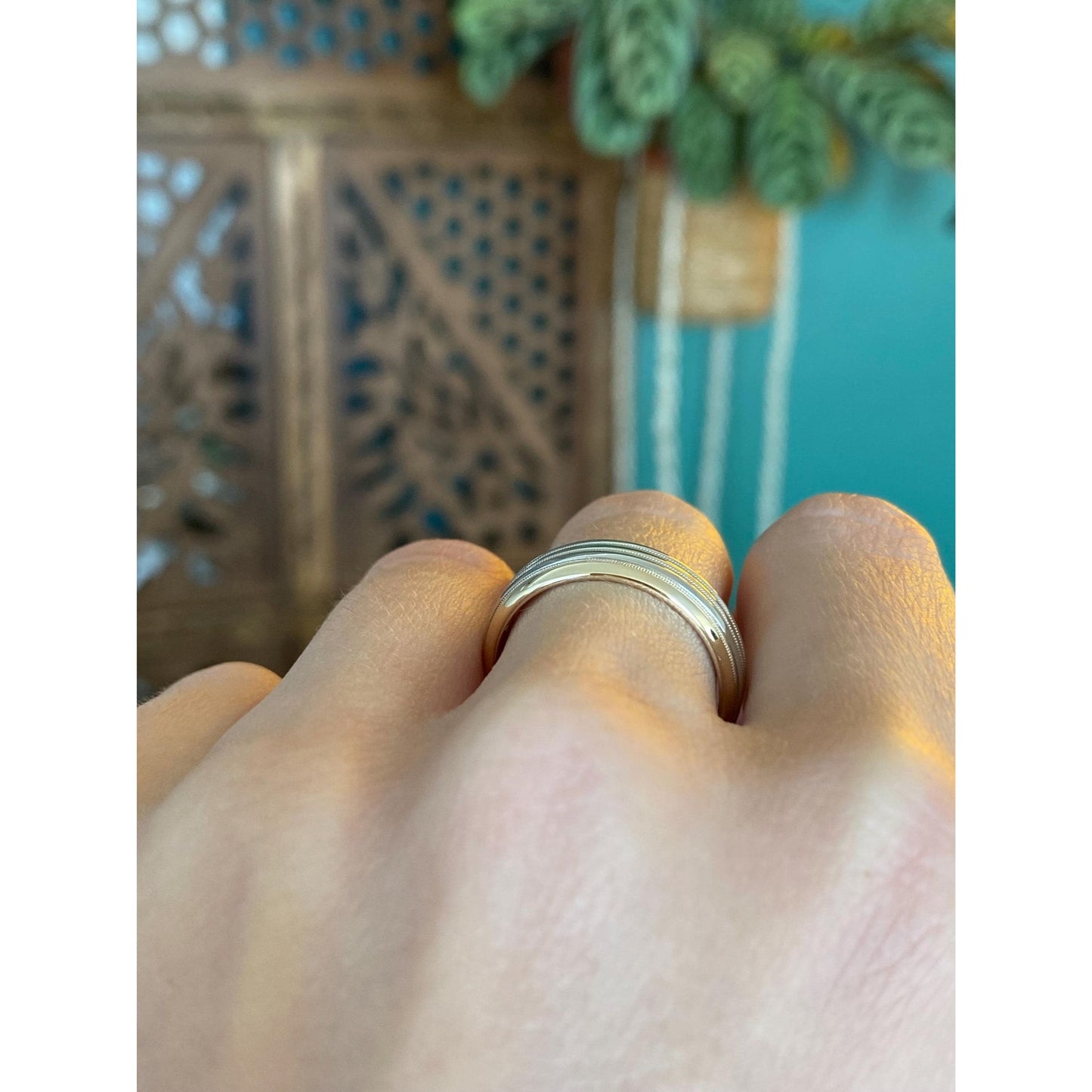 Vintage Solid 14k White & Yellow Gold Lined Ring Band - Size 8.25-8.5