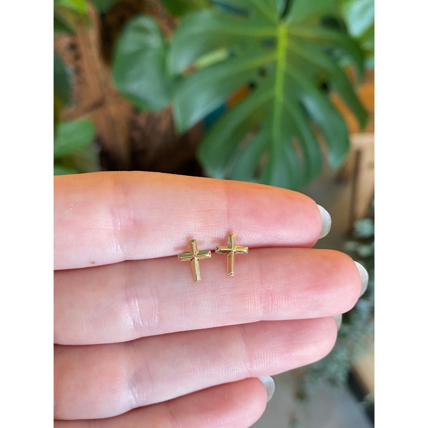 Vintage Solid 14k Yellow Gold Cross Stud Earrings