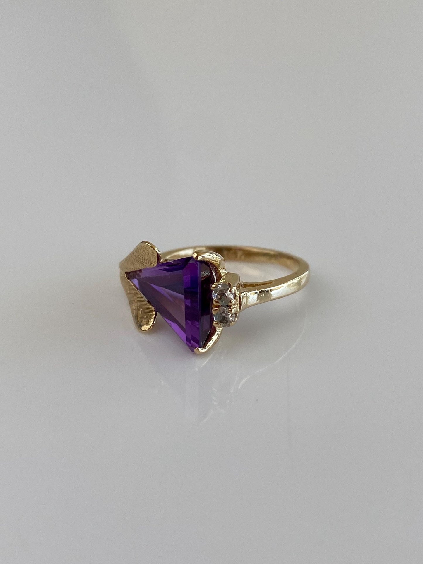 Vintage Solid 14k Yellow Gold Amethyst Clear Spinel Ring - Size 2.75