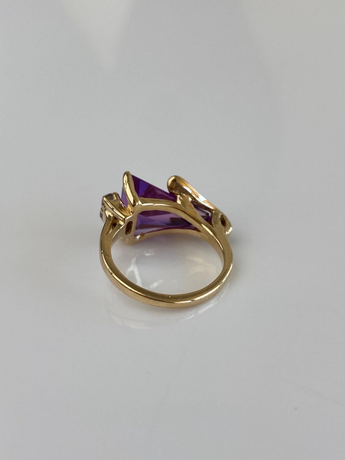 Vintage Solid 14k Yellow Gold Amethyst Clear Spinel Ring - Size 2.75