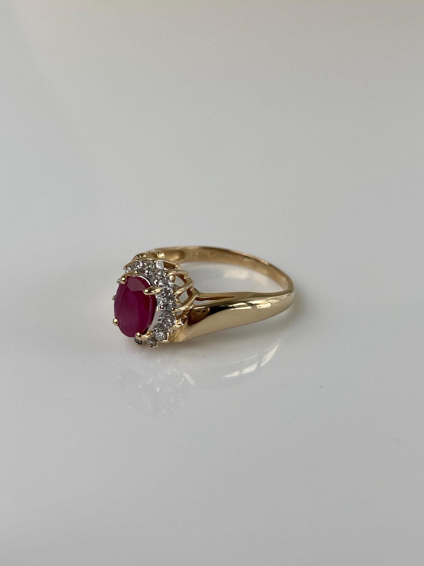 Vintage Solid 14k Yellow Gold Diamond Halo Ruby Twist Ring - Size 6.75