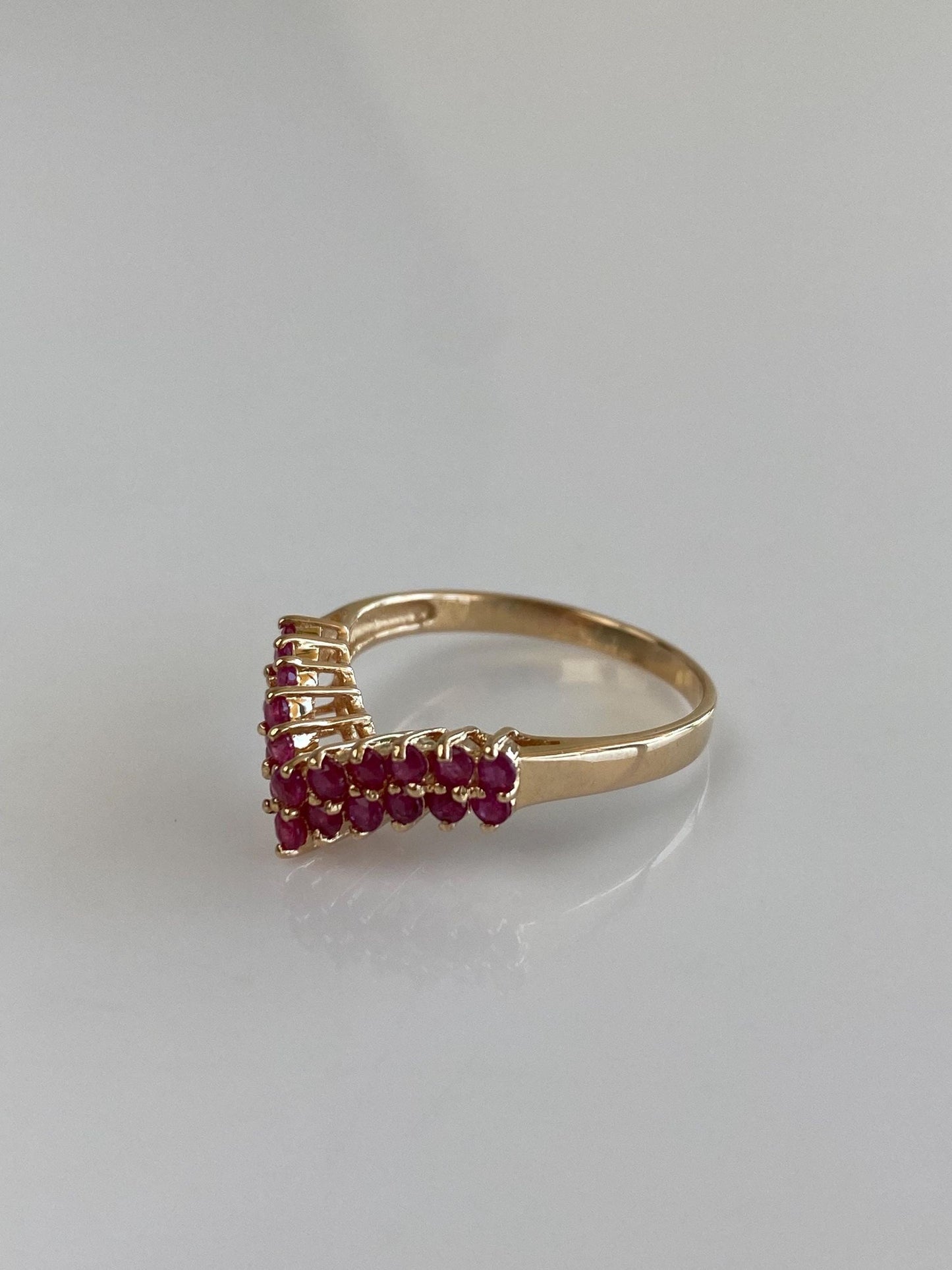 Vintage Solid 14k Yellow Gold Ruby Rows Chevron Ring - Size 6.5