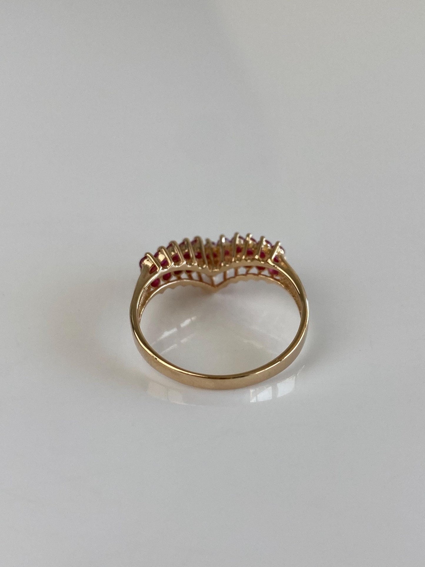 Vintage Solid 14k Yellow Gold Ruby Rows Chevron Ring - Size 6.5