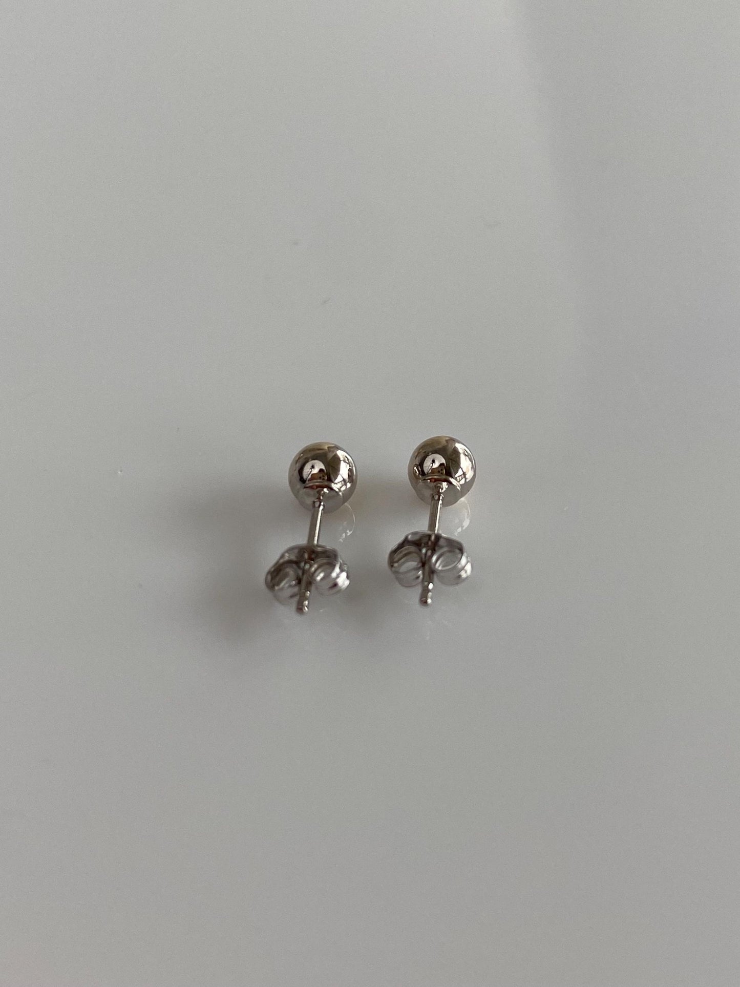 Vintage 14k White Gold Ball Stud Earrings