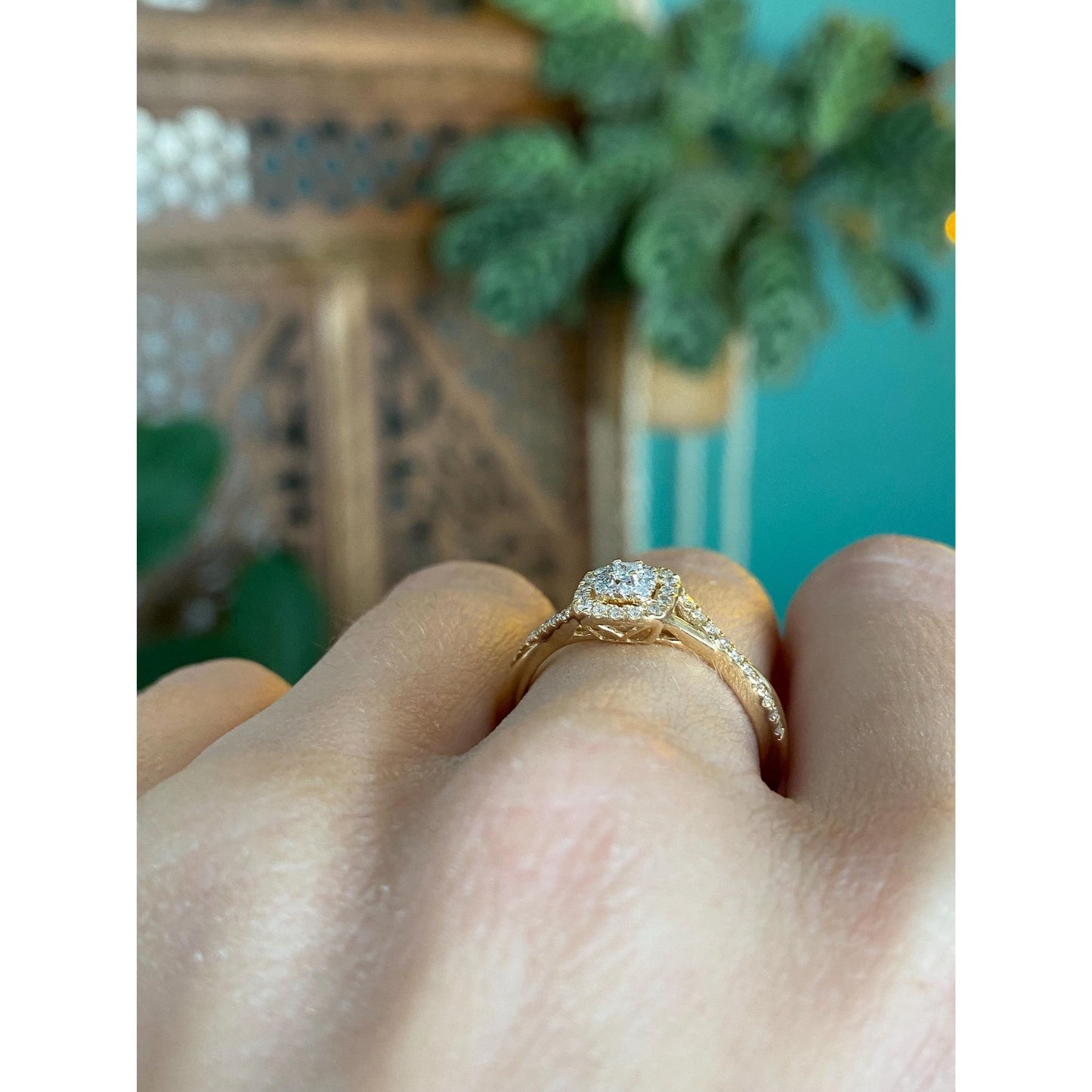 Vintage Solid 14k Yellow Gold Diamond Twist Ring - Size 6.75