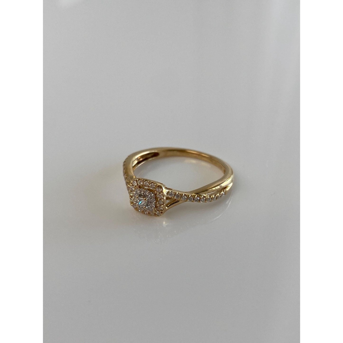 Vintage Solid 14k Yellow Gold Diamond Twist Ring - Size 6.75