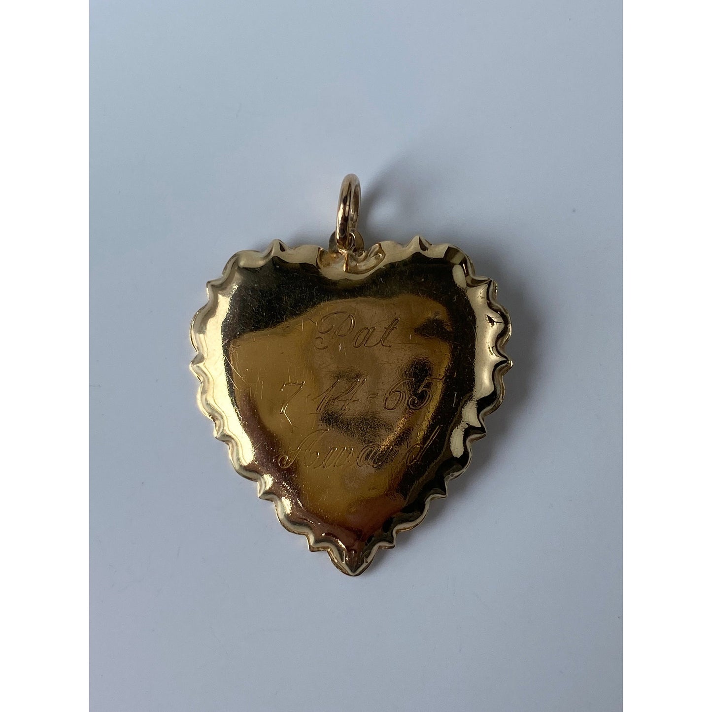 Vintage Solid 14k Praying Hands Heart Charm