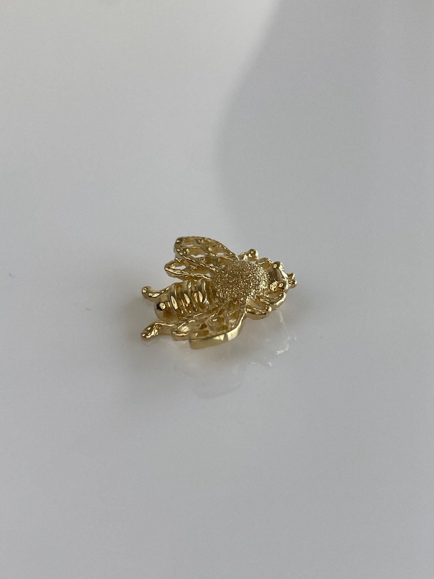 Vintage Solid 14k Yellow Gold Bee Charm