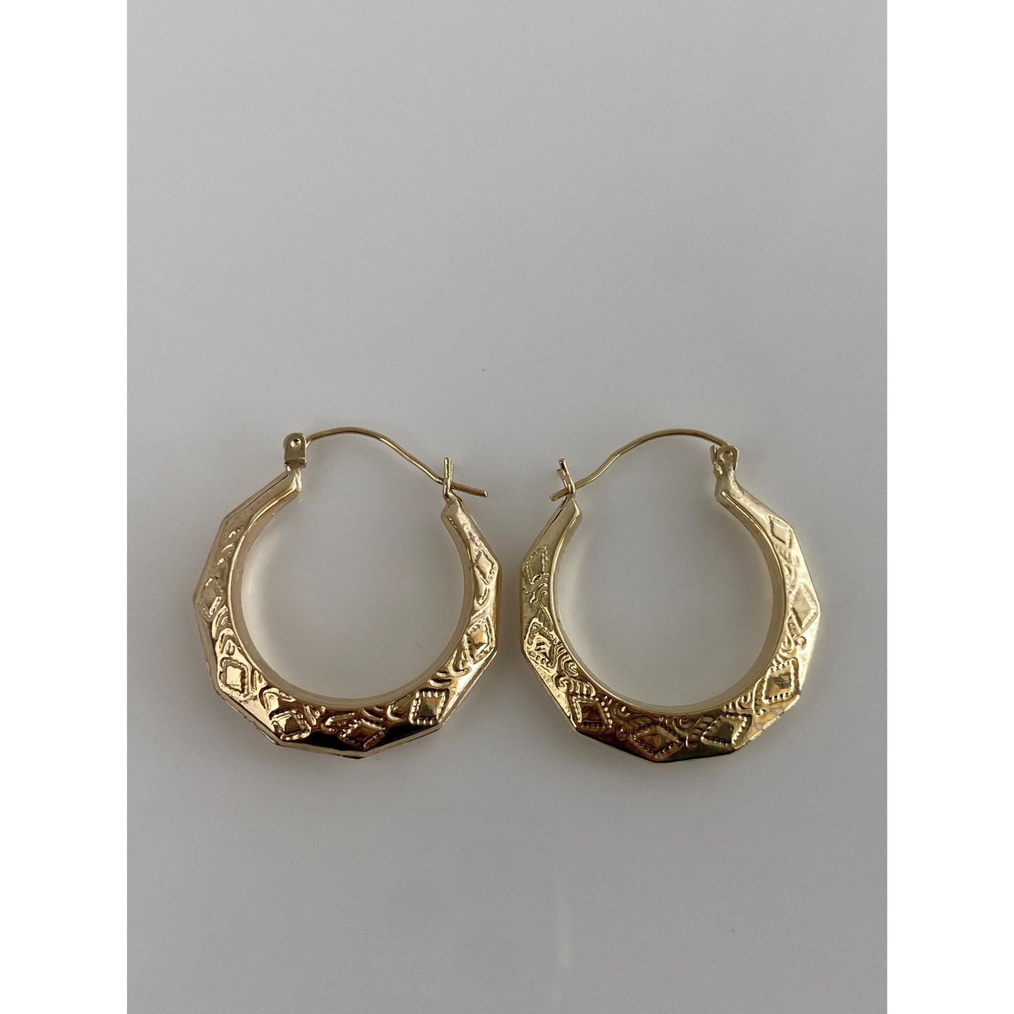 Vintage 10k Yellow Gold Pattern Hoop Earrings