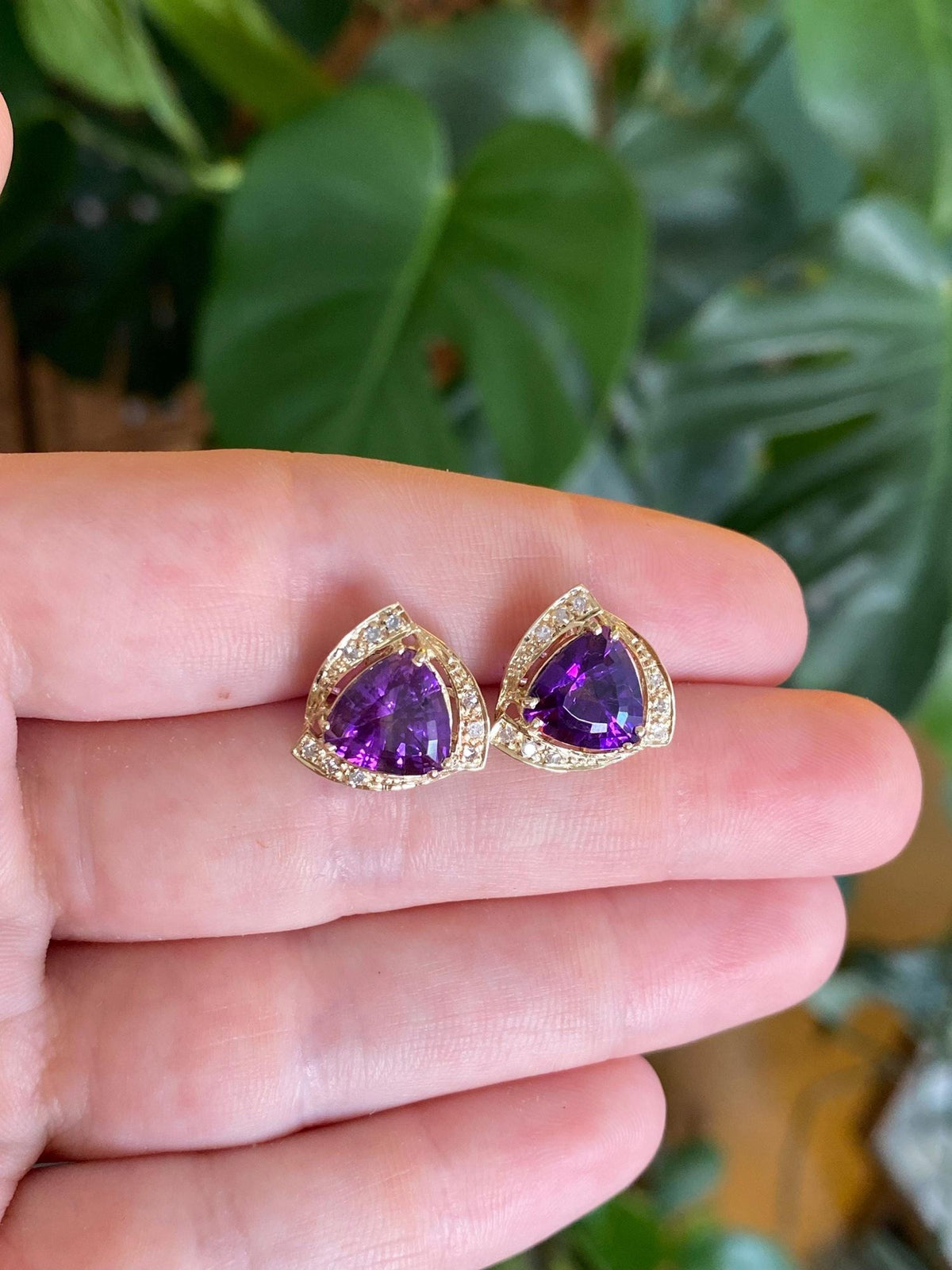 Vintage Solid 14k Yellow Gold Amethyst Diamonds Stud Earrings