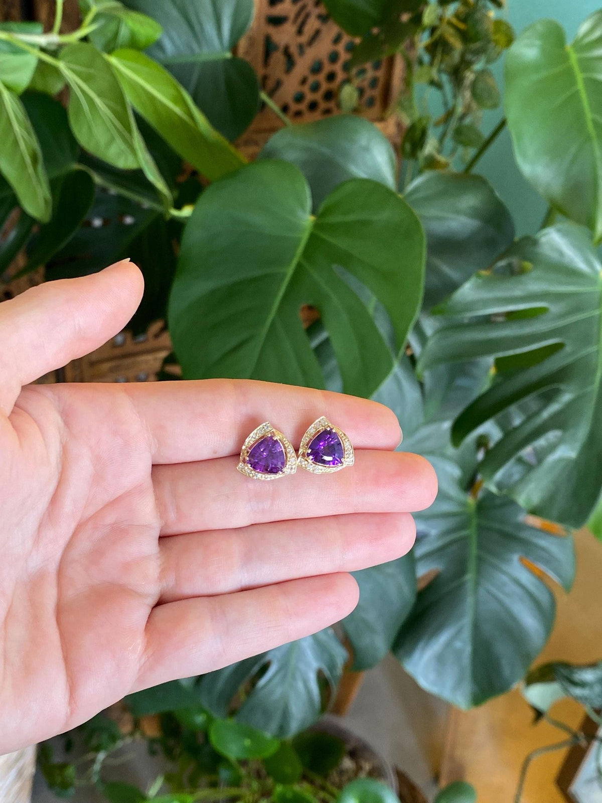 Vintage Solid 14k Yellow Gold Amethyst Diamonds Stud Earrings