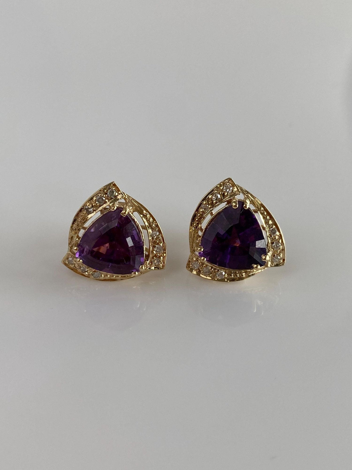 Vintage Solid 14k Yellow Gold Amethyst Diamonds Stud Earrings