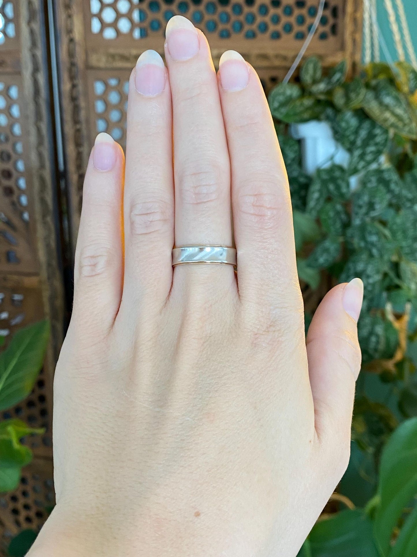 Vintage Solid 14k White & Yellow Gold Inverted Ring Band - Size 8