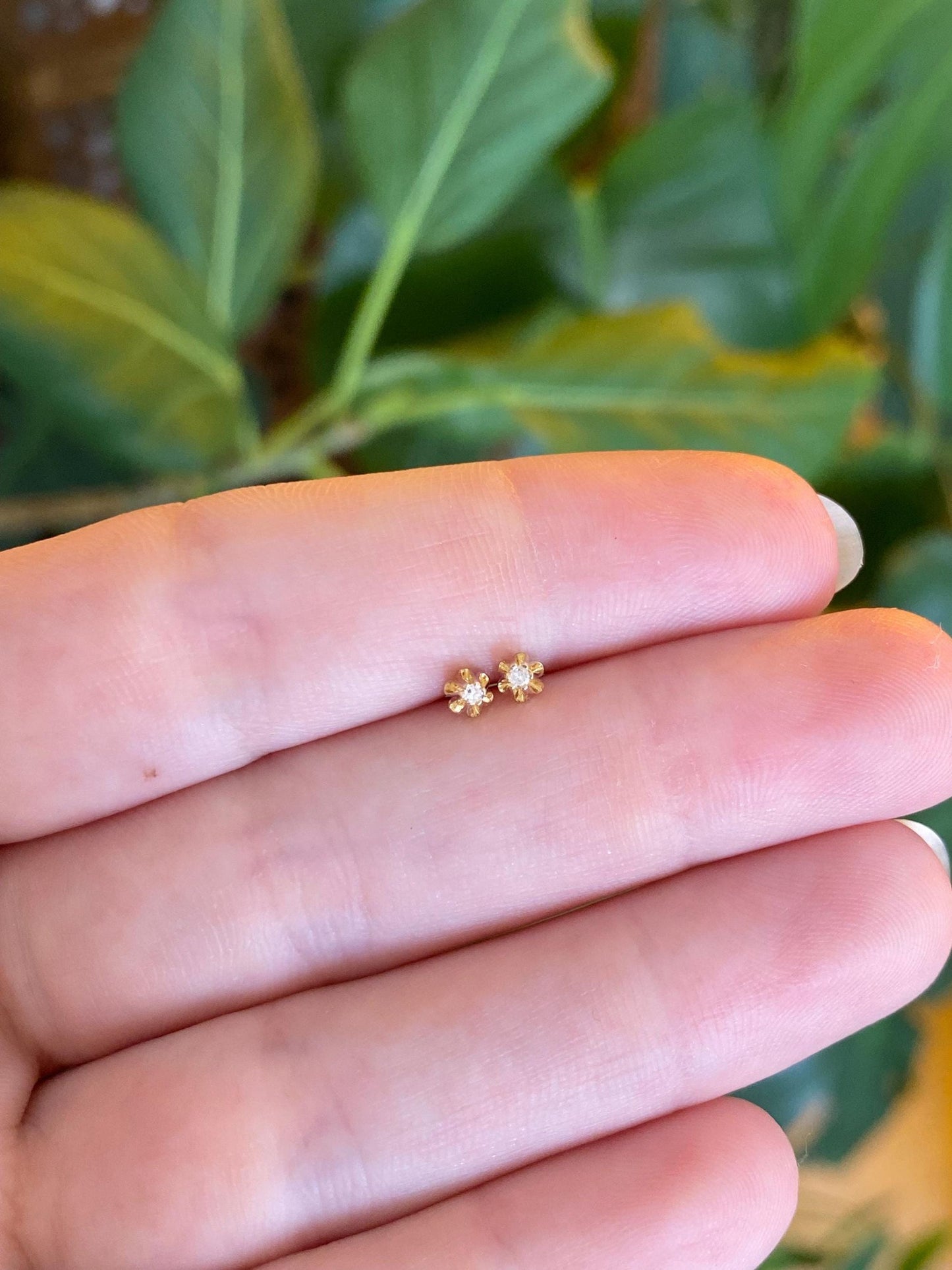 Vintage Solid 14k Yellow Gold Diamond Dainty Stud Earrings